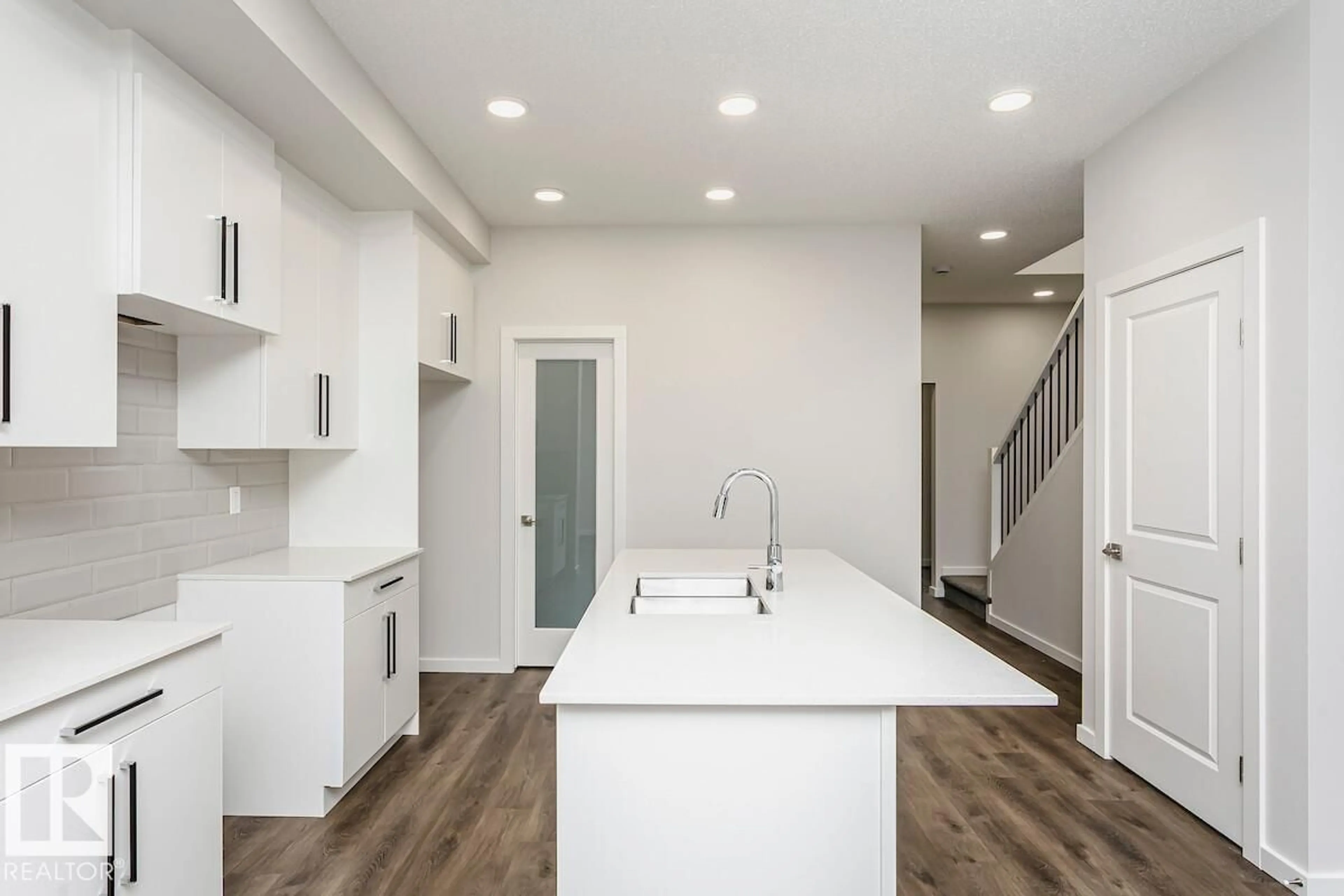 Open concept kitchen, unknown for 788 MATTSON DR, Edmonton Alberta T6X3J3