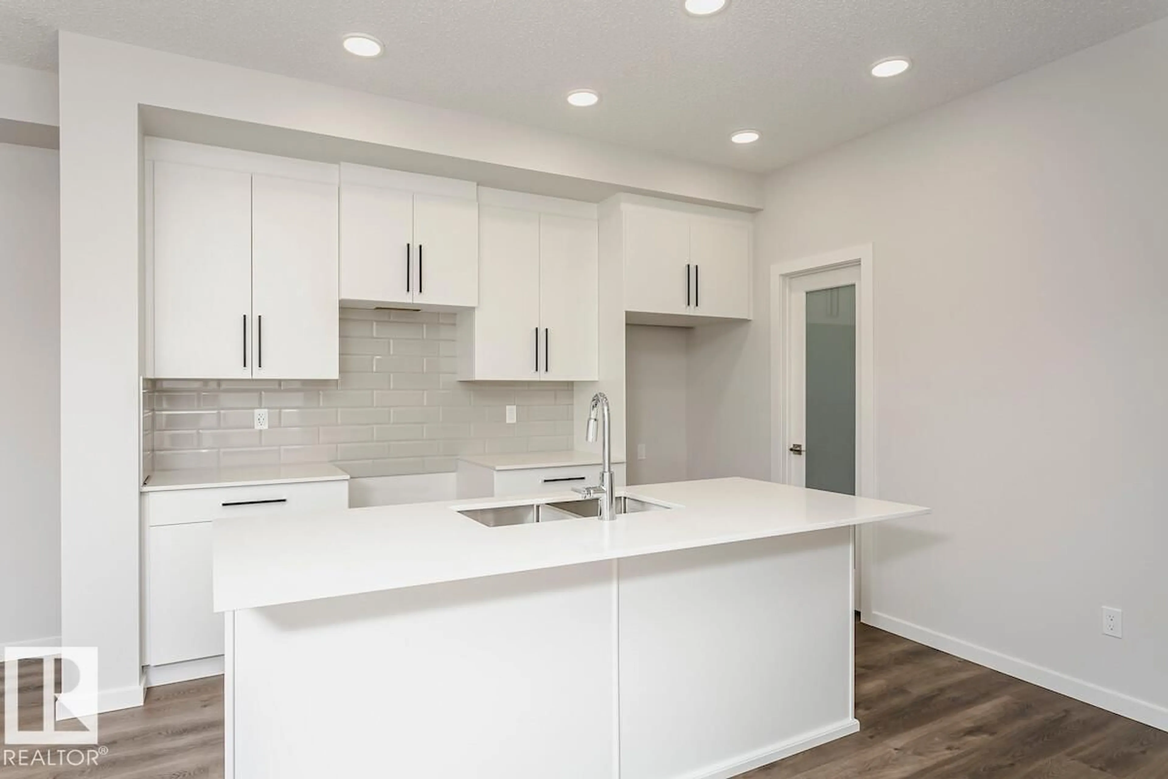 Open concept kitchen, unknown for 788 MATTSON DR, Edmonton Alberta T6X3J3