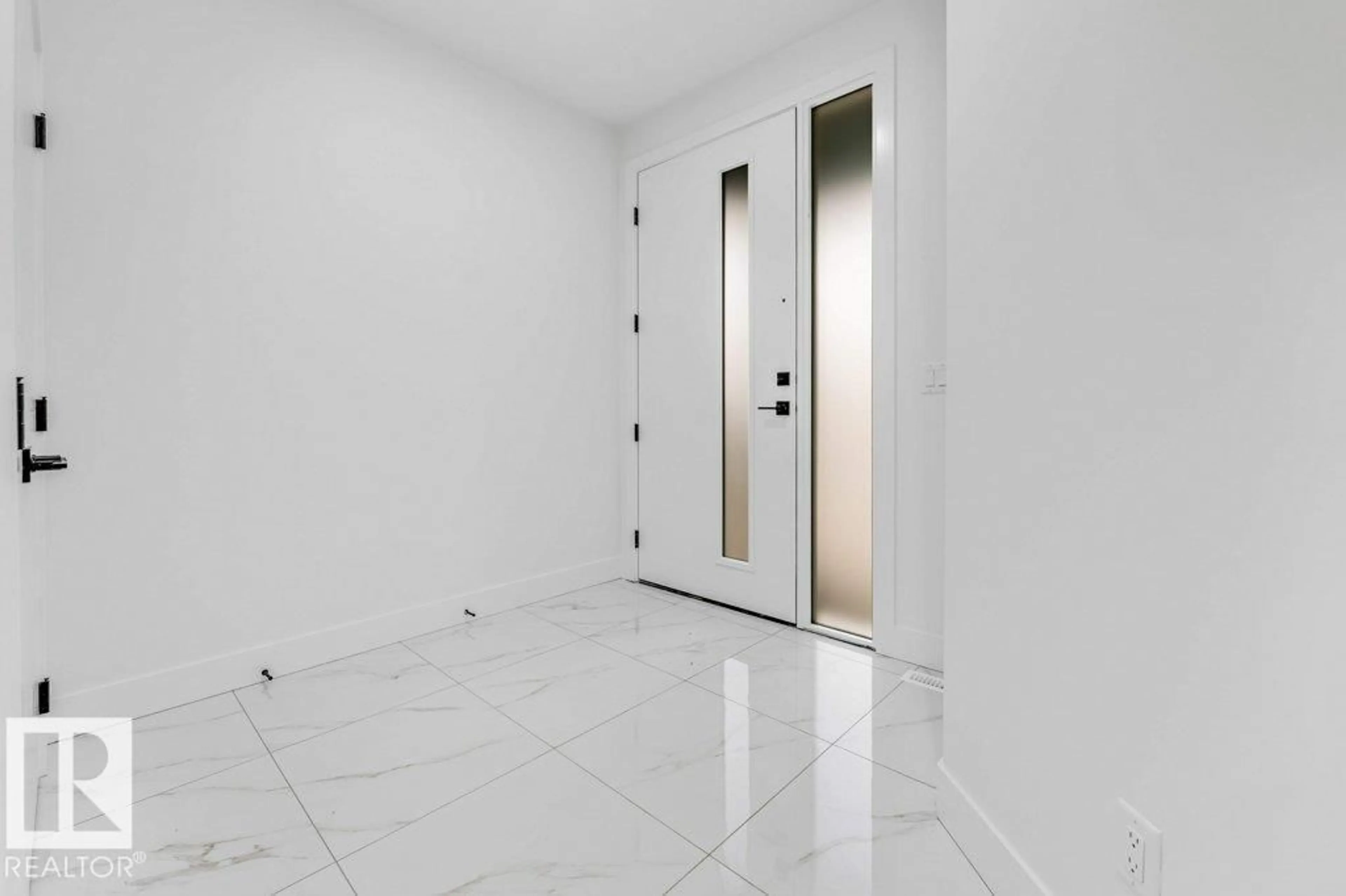 Indoor foyer for 221 CRYSTAL CREEK DR, Leduc Alberta T9E0X6