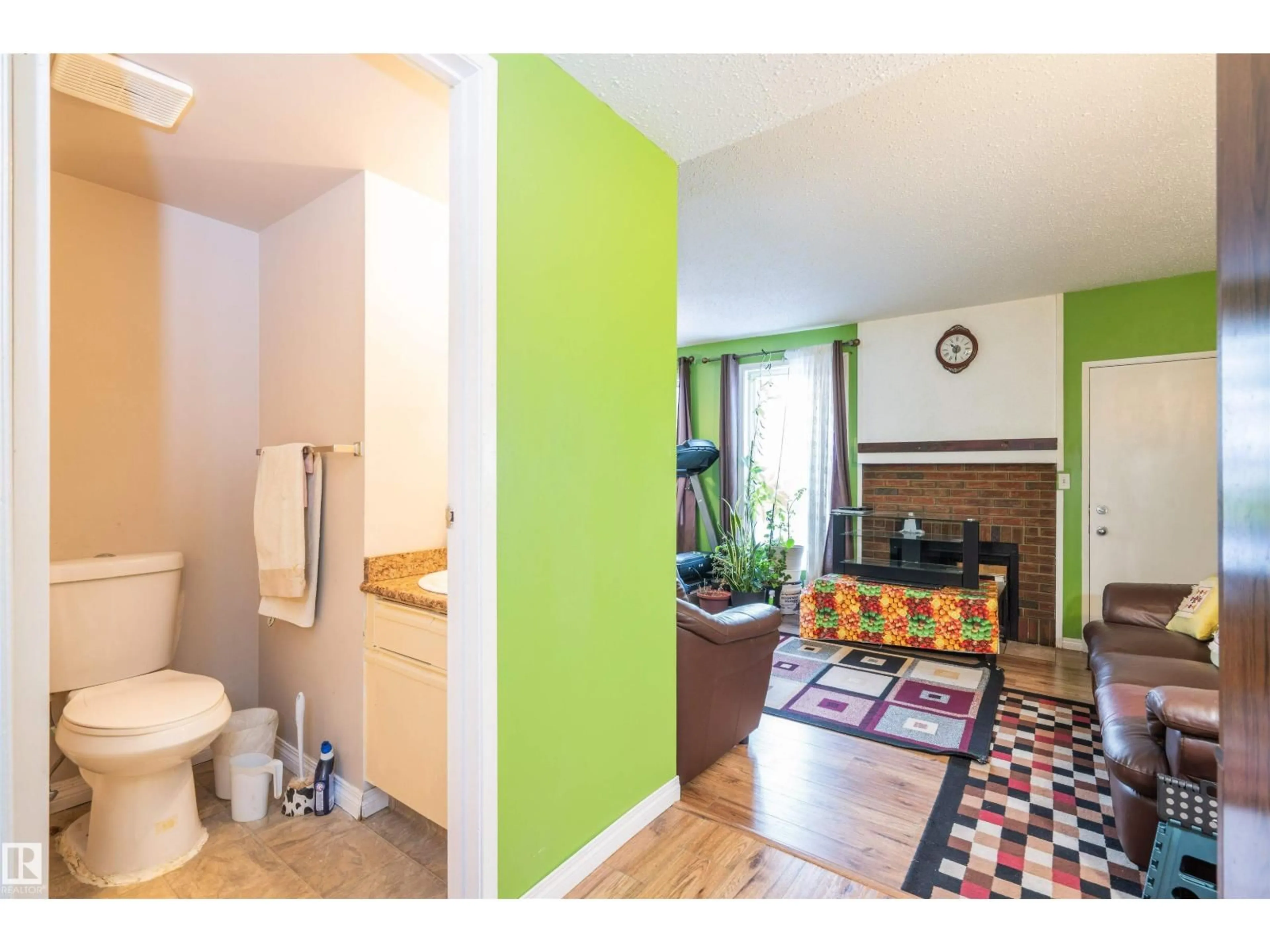 Unknown for 644 SADDLEBACK RD, Edmonton Alberta T6J4Z3