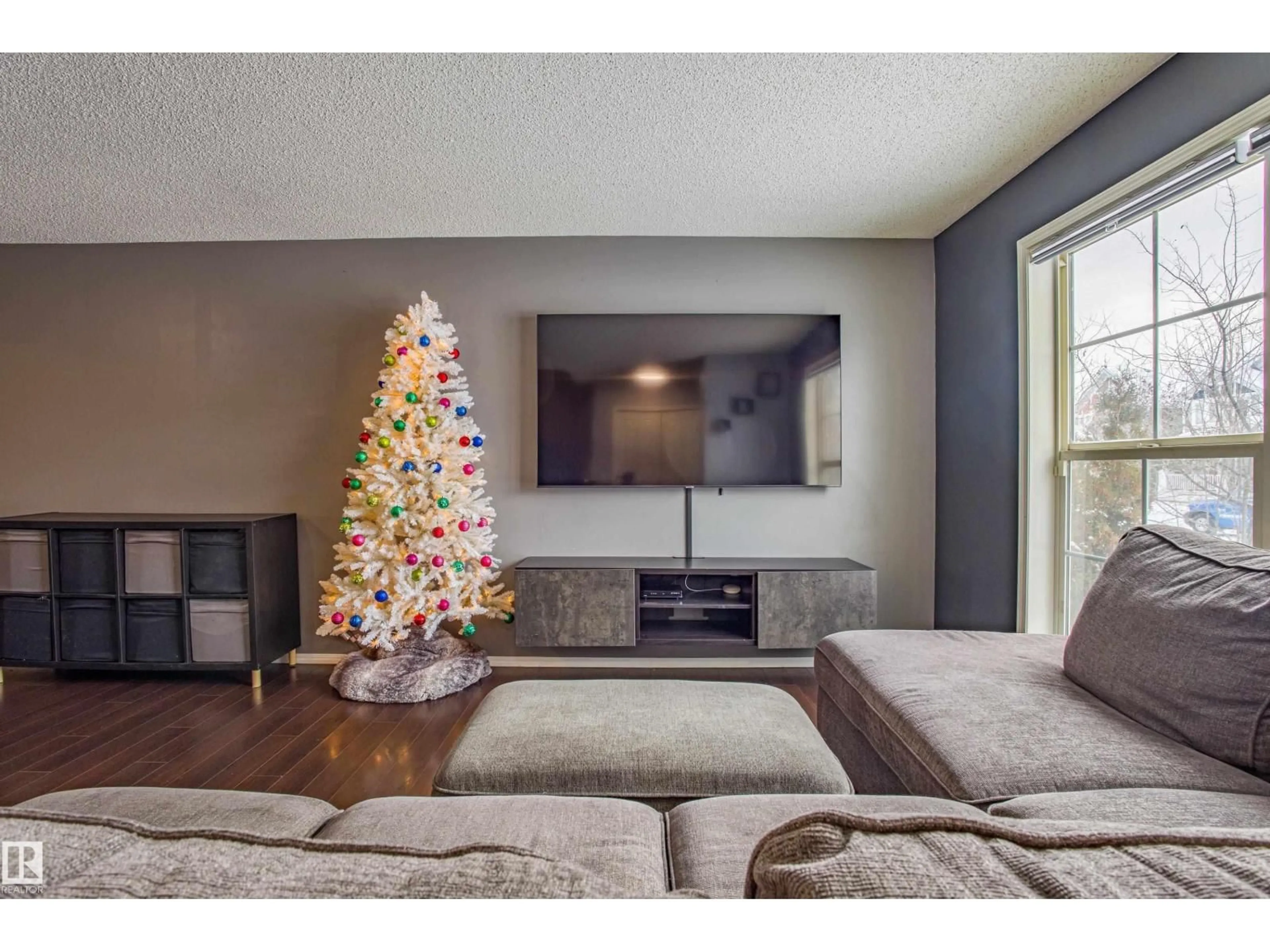 Home theater for SW - 7312 19A AV, Edmonton Alberta T6X0K3