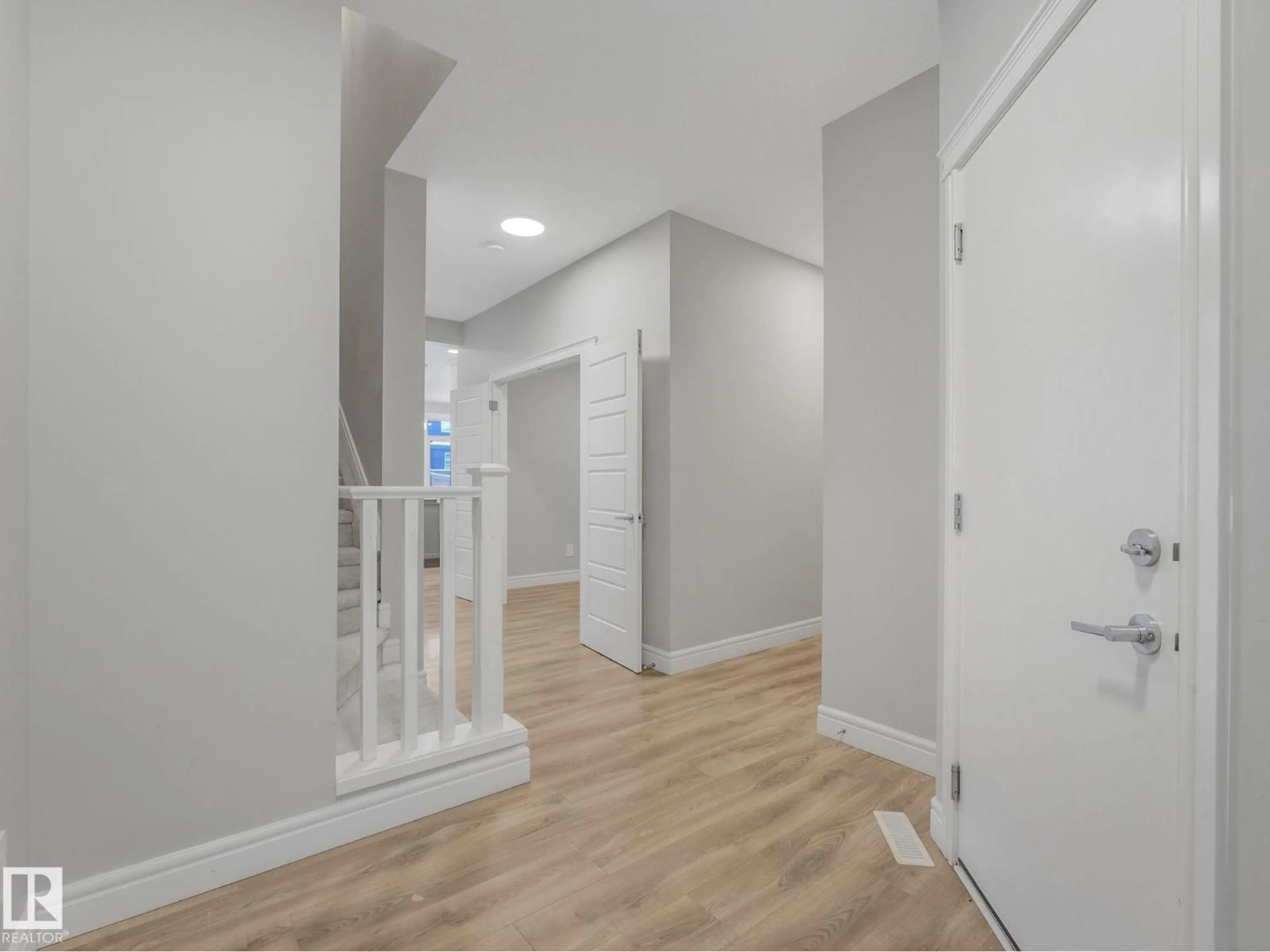 Unknown for 5611 KOOTOOK PL, Edmonton Alberta T6W4Z5