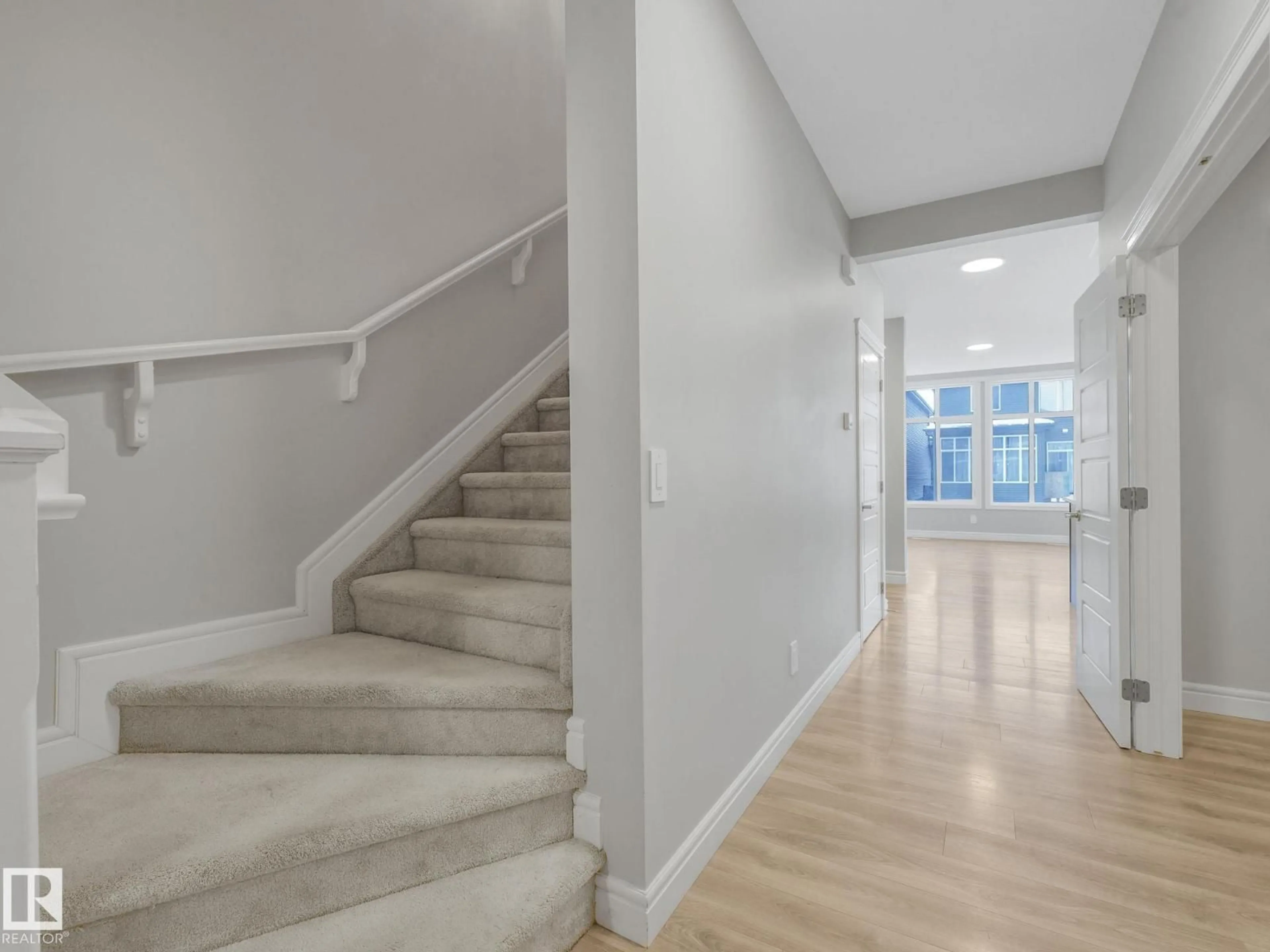 Unknown for 5611 KOOTOOK PL, Edmonton Alberta T6W4Z5