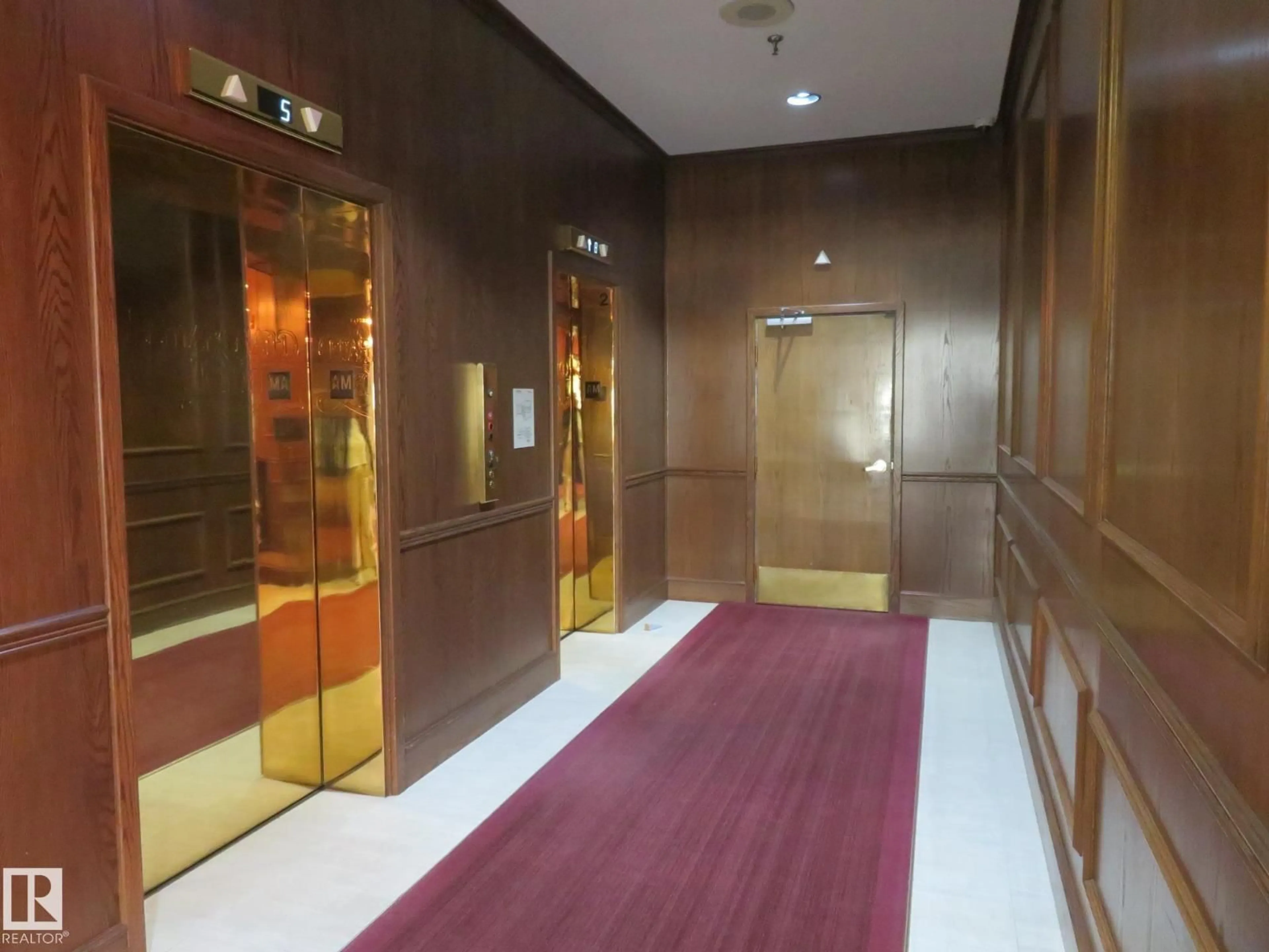 Indoor foyer for #501 - 11503 100 AV, Edmonton Alberta T5K2K7