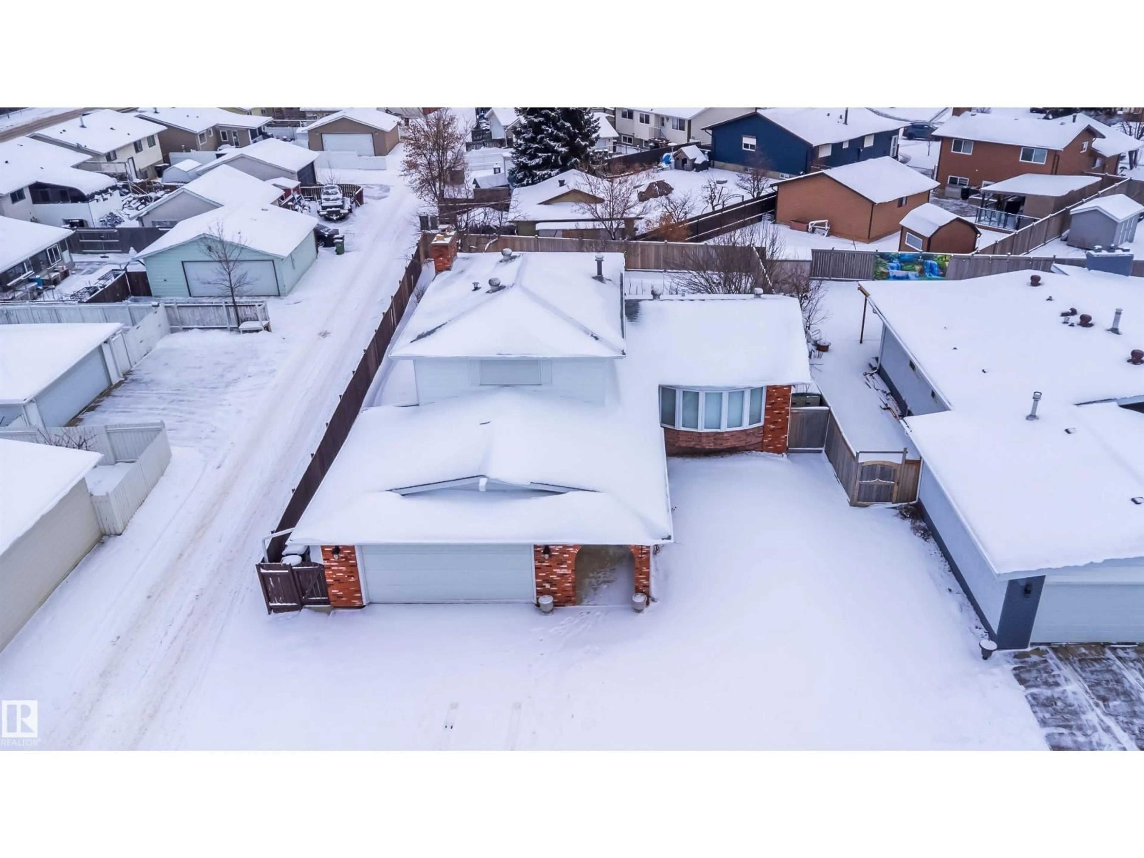 A pic from outside/outdoor area/front of a property/back of a property/a pic from drone, street for NW - 12203 158 AV, Edmonton Alberta T5X2X9