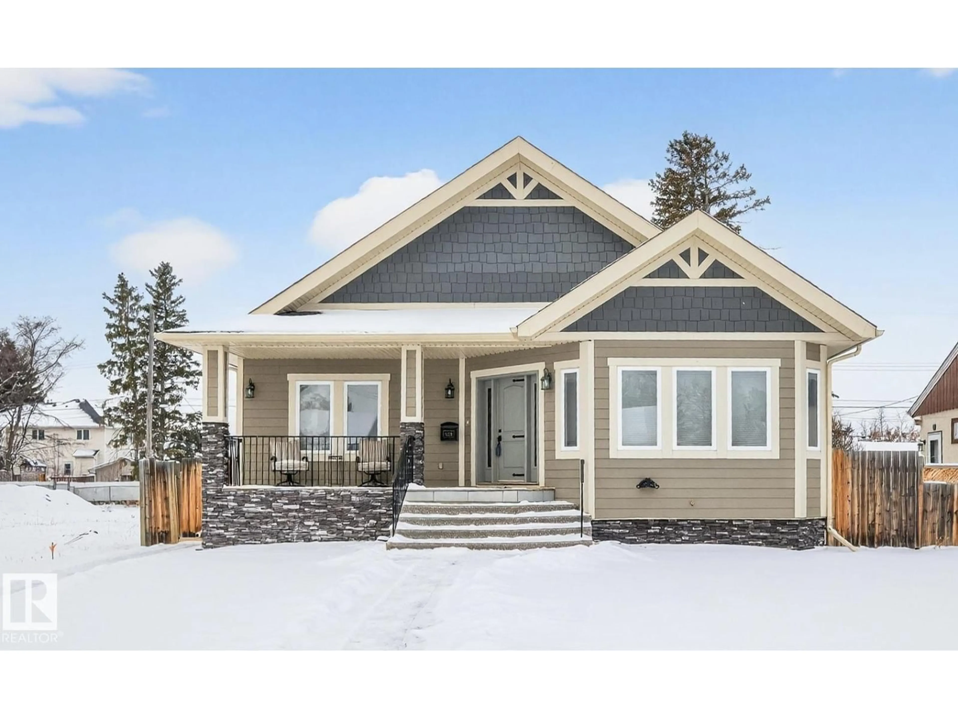 Home with vinyl exterior material, unknown for 9328 152 ST, Edmonton Alberta T5R1M9