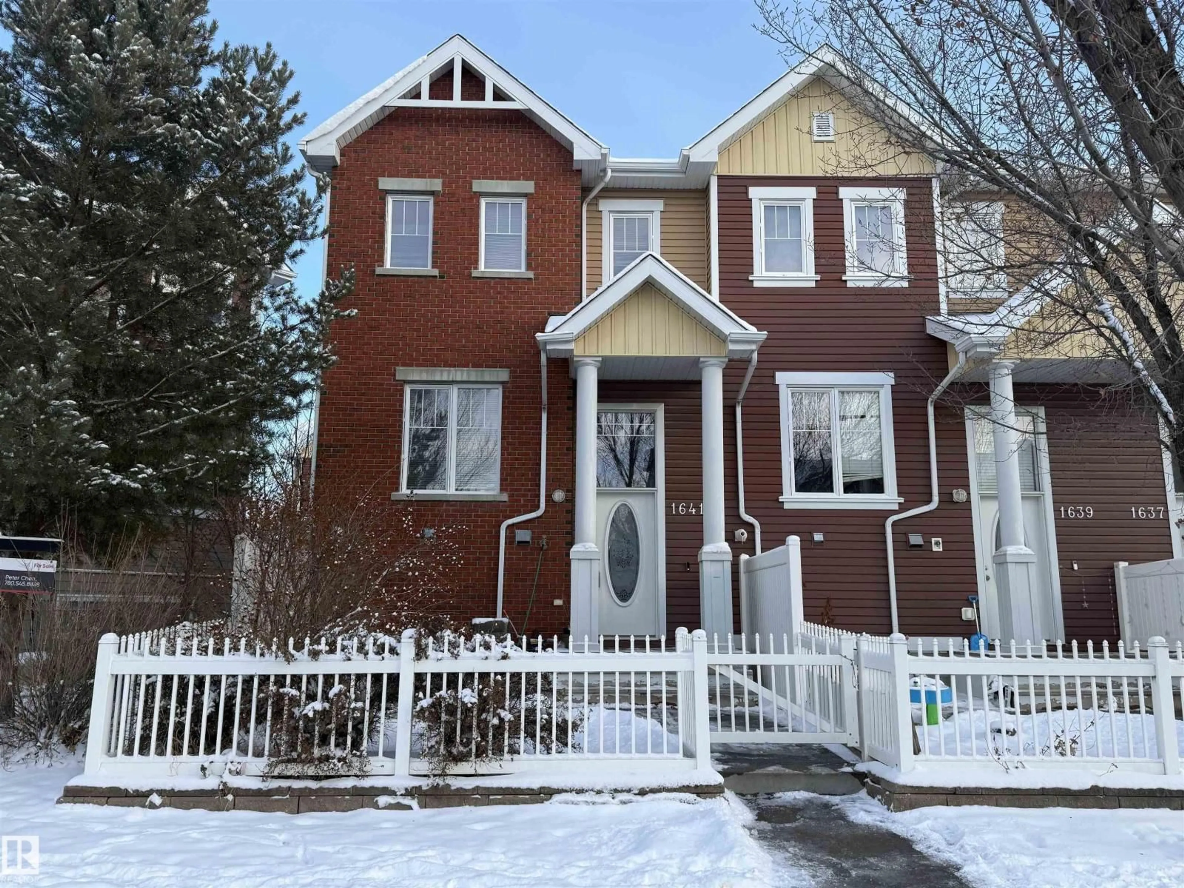 Home with brick exterior material, street for 1641 TOWNE CENTRE BV, Edmonton Alberta T6R0S3