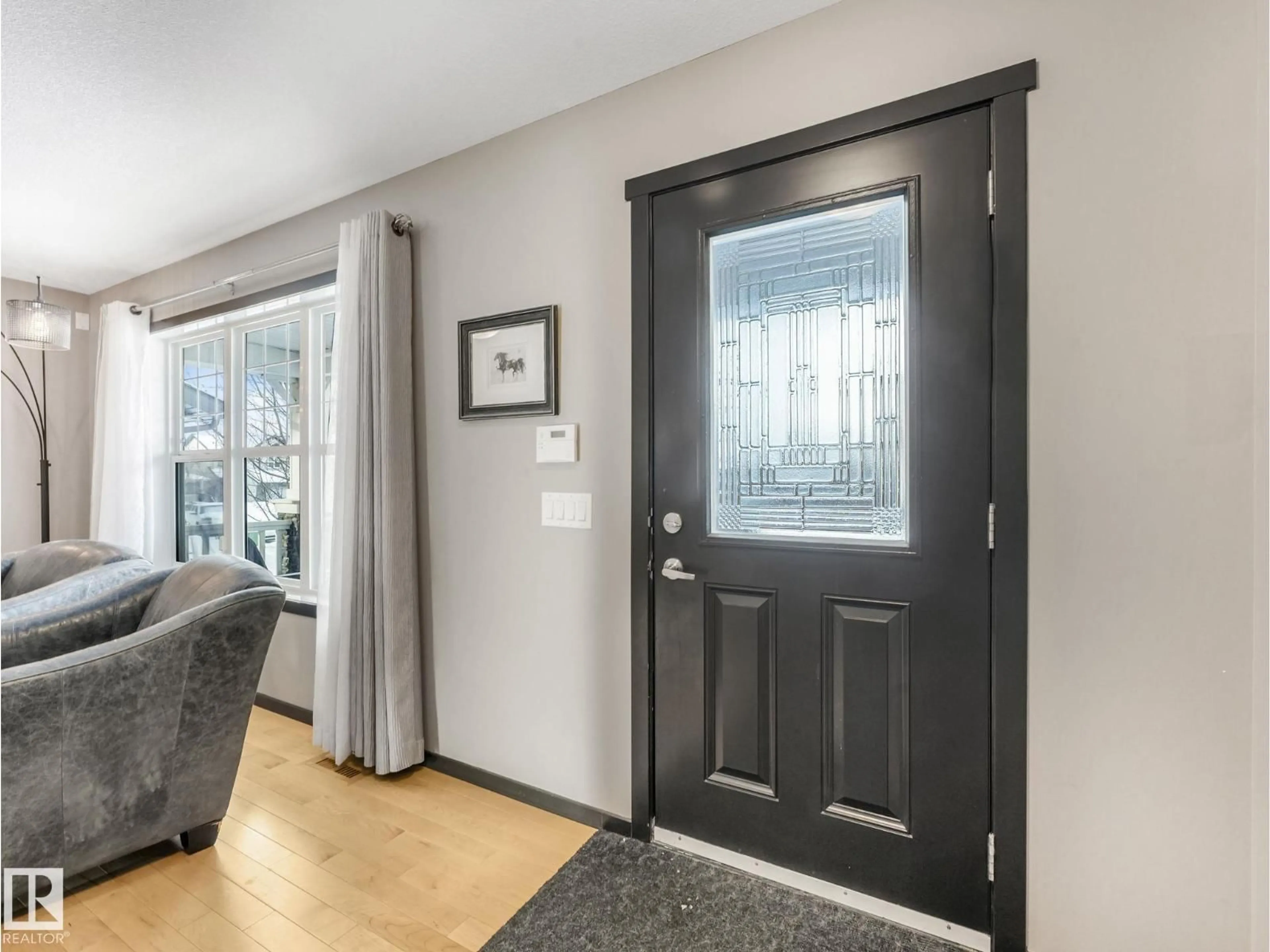 Indoor entryway for SW - 5213 2A AV, Edmonton Alberta T6X0R3