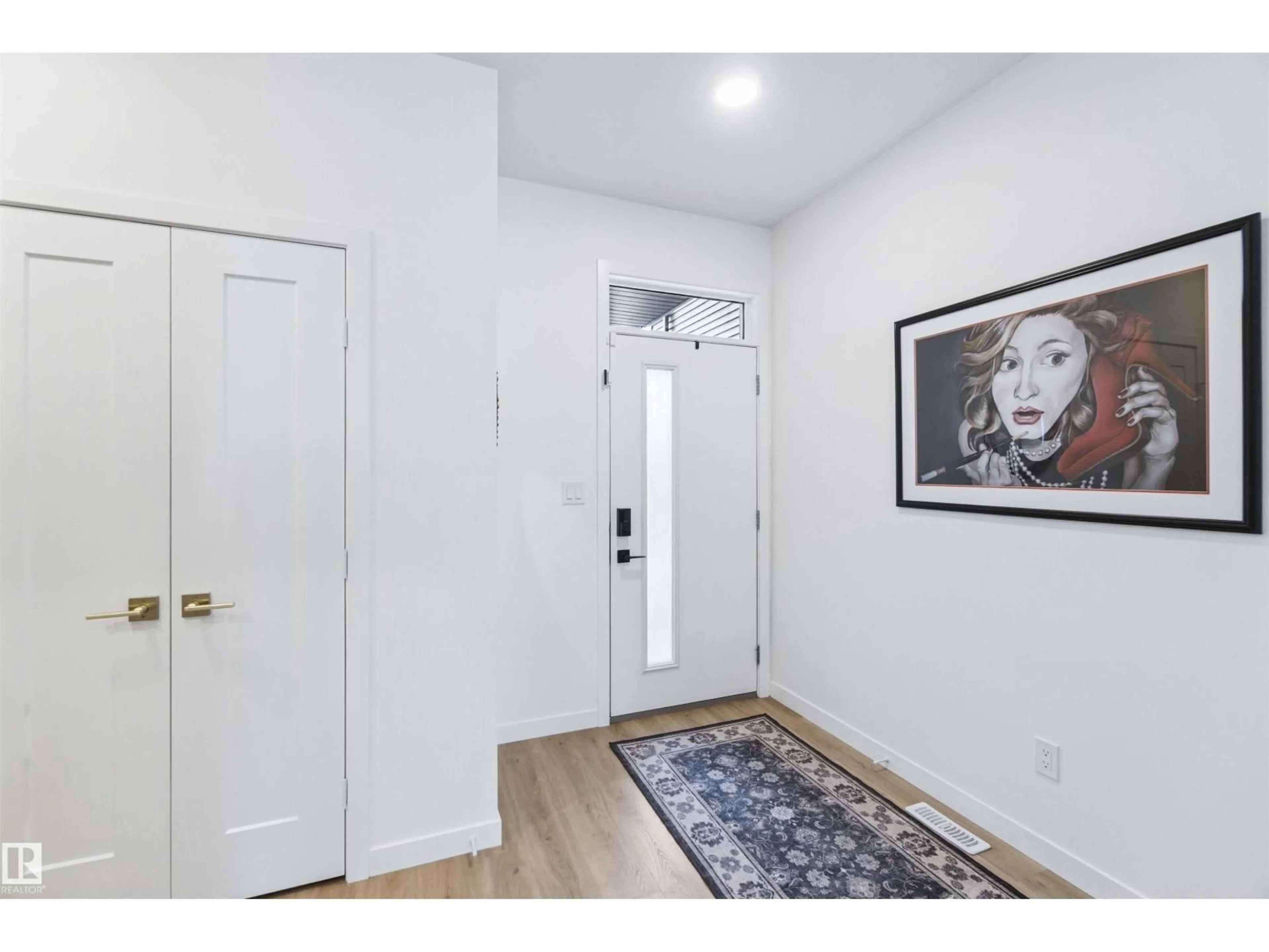 Indoor entryway for 3233 KULAY WY, Edmonton Alberta T6W5B5