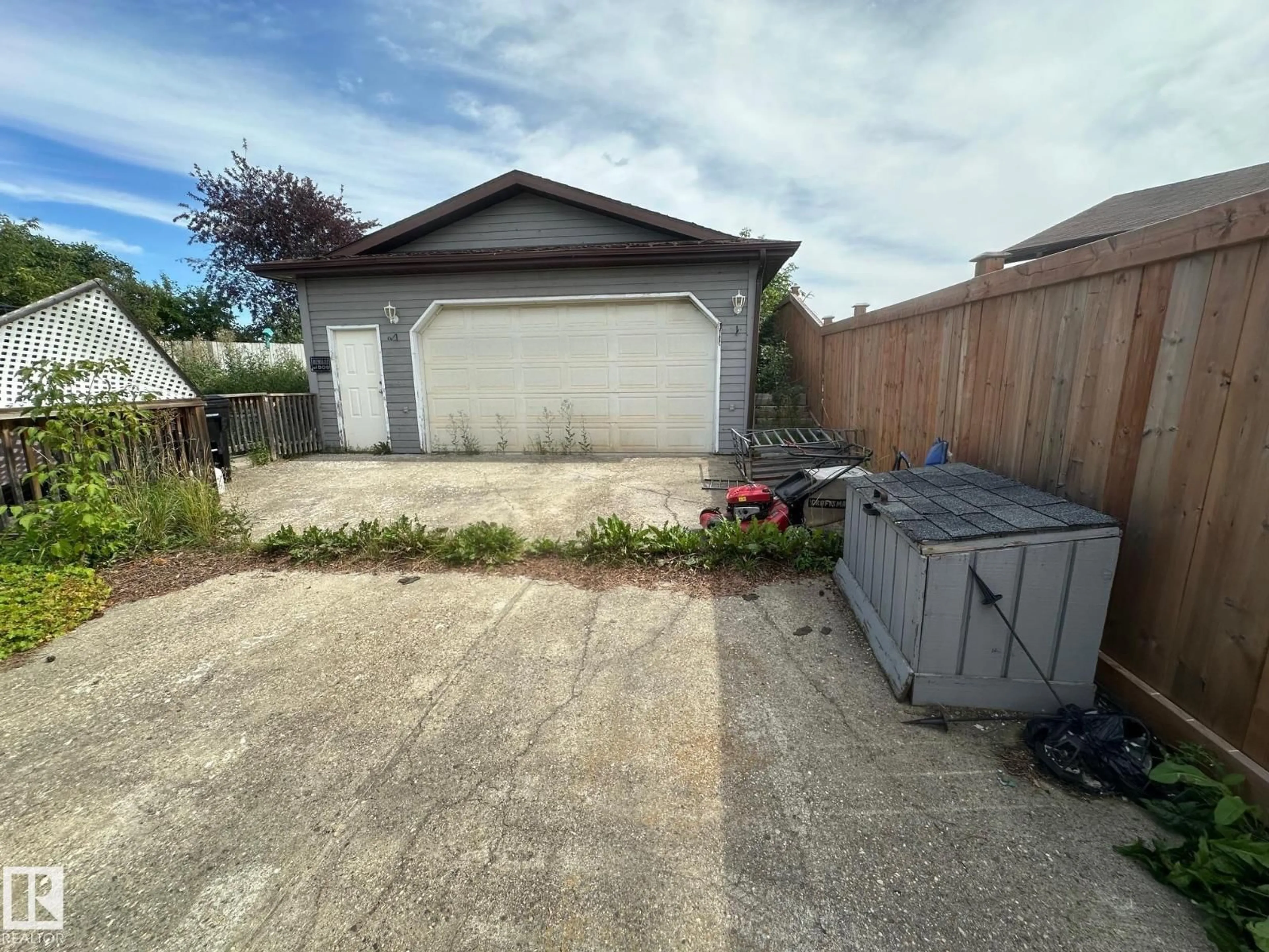 Shed for NW - 1023 35 ST, Edmonton Alberta T6L2L3