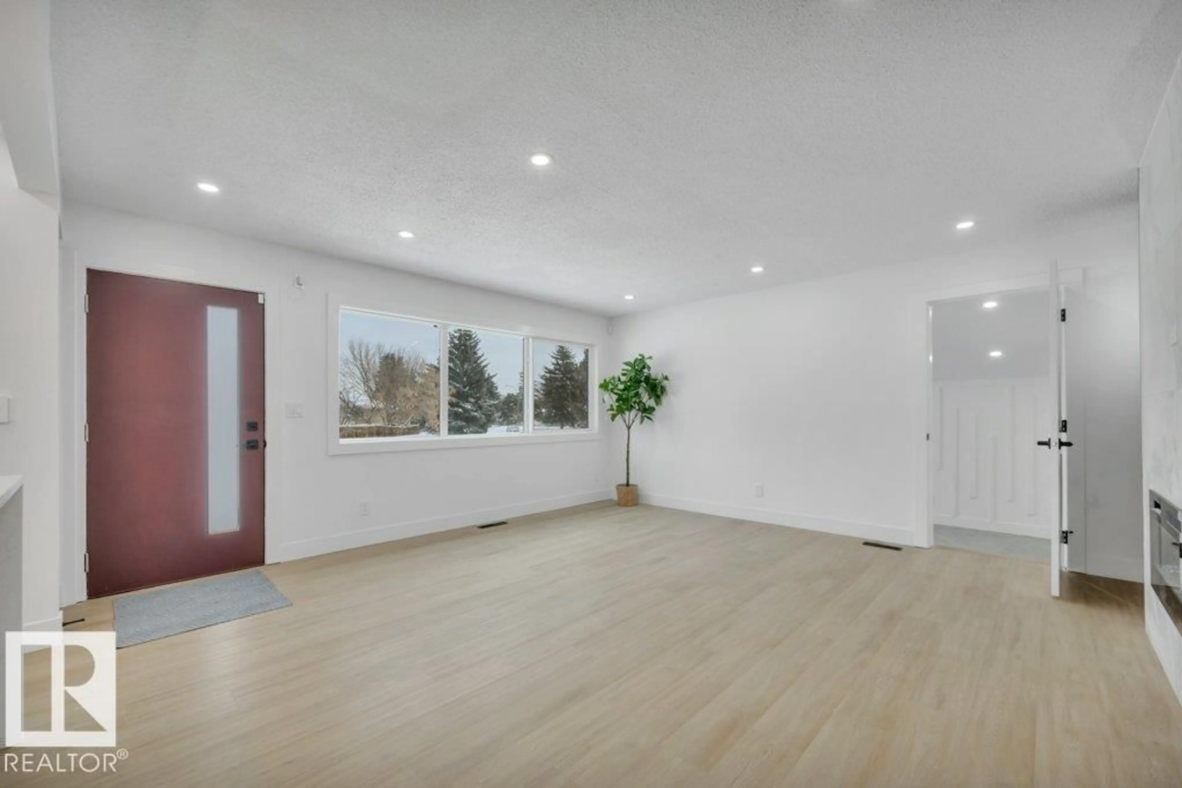 Unknown for NW - 8506 153 ST, Edmonton Alberta T5R1N7