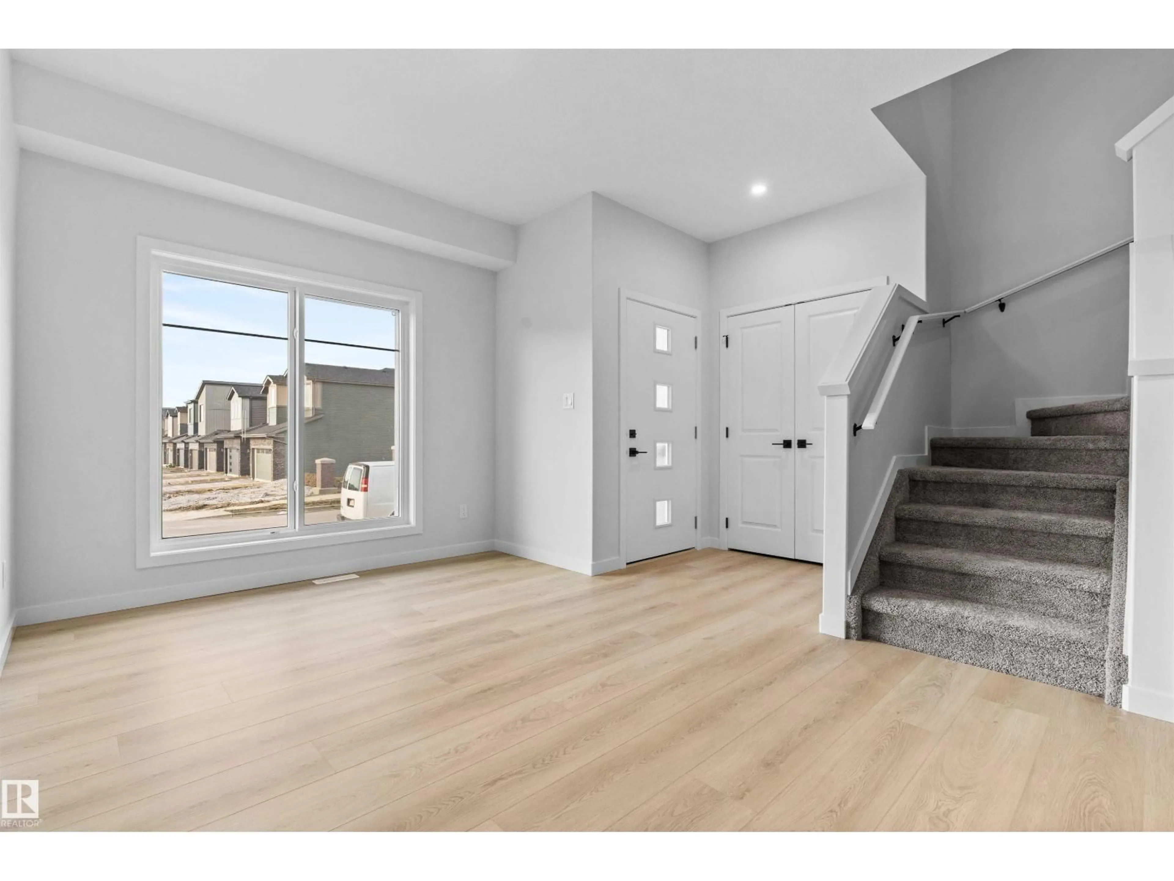 Indoor entryway for SW - 6373 KING WD, Edmonton Alberta T6W5J3