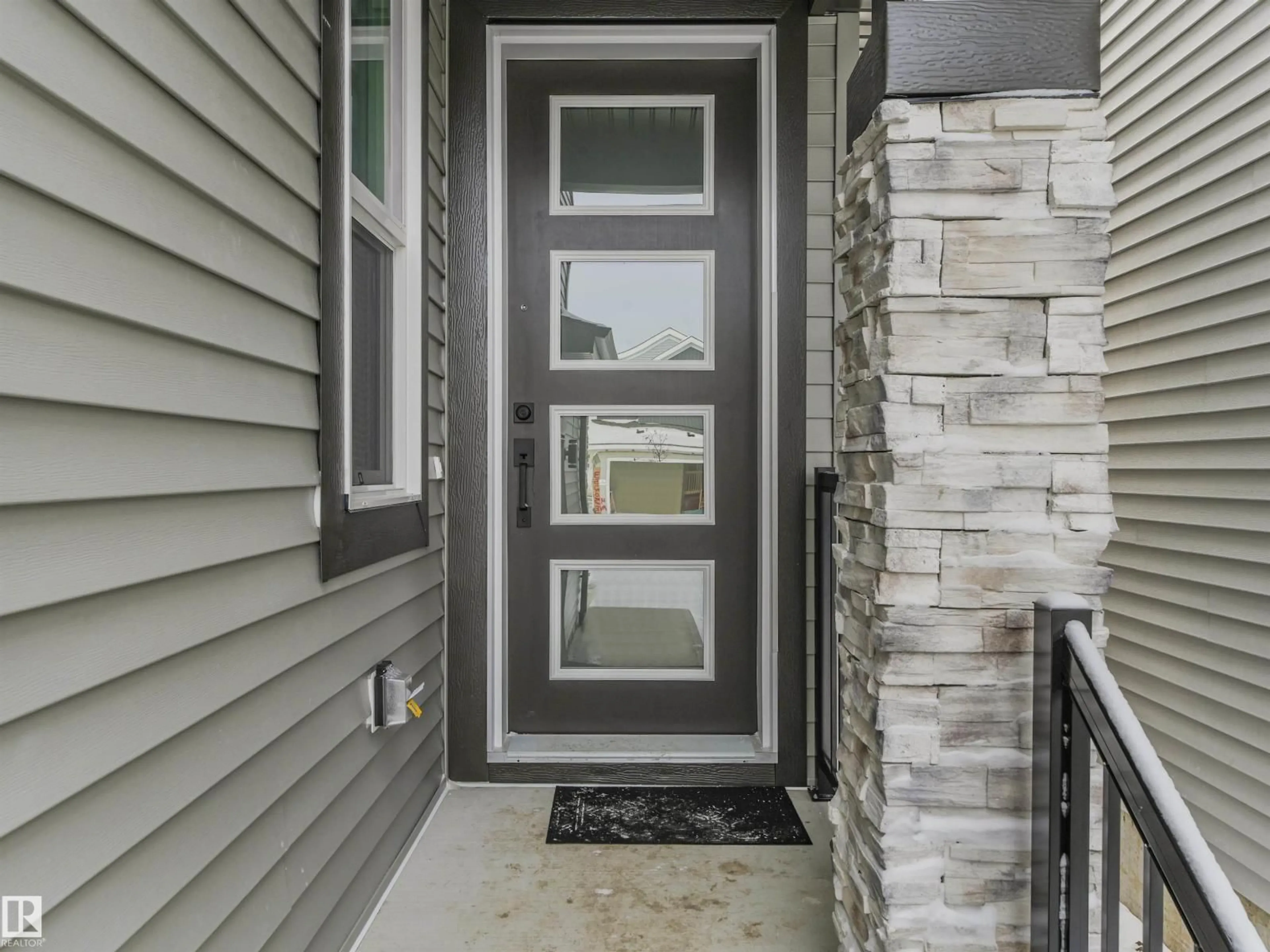 Indoor entryway for 3519 45 AV, Beaumont Alberta T4X3G9