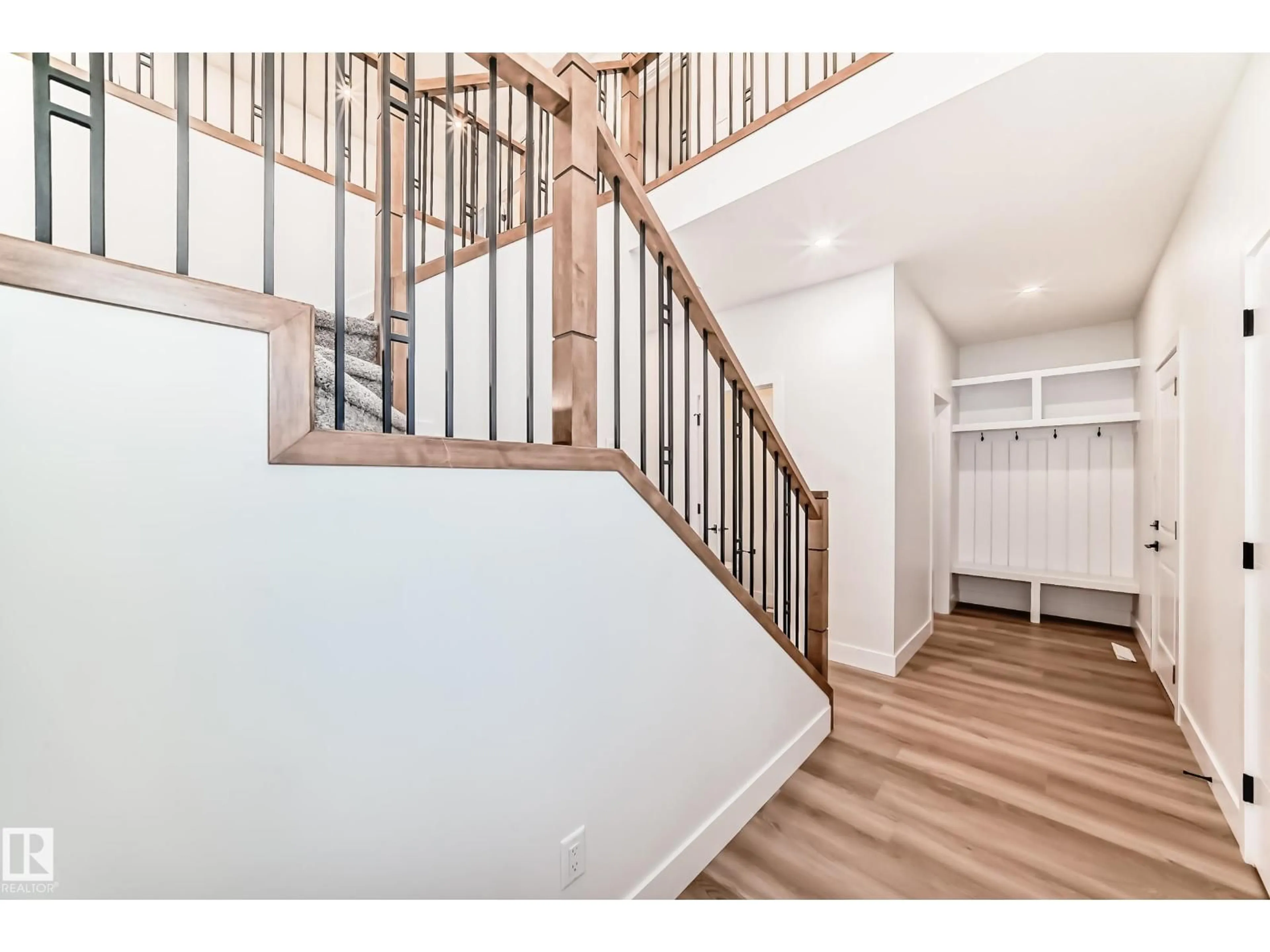 Indoor entryway for 81 ELLIOT WD, Fort Saskatchewan Alberta T8L1R8