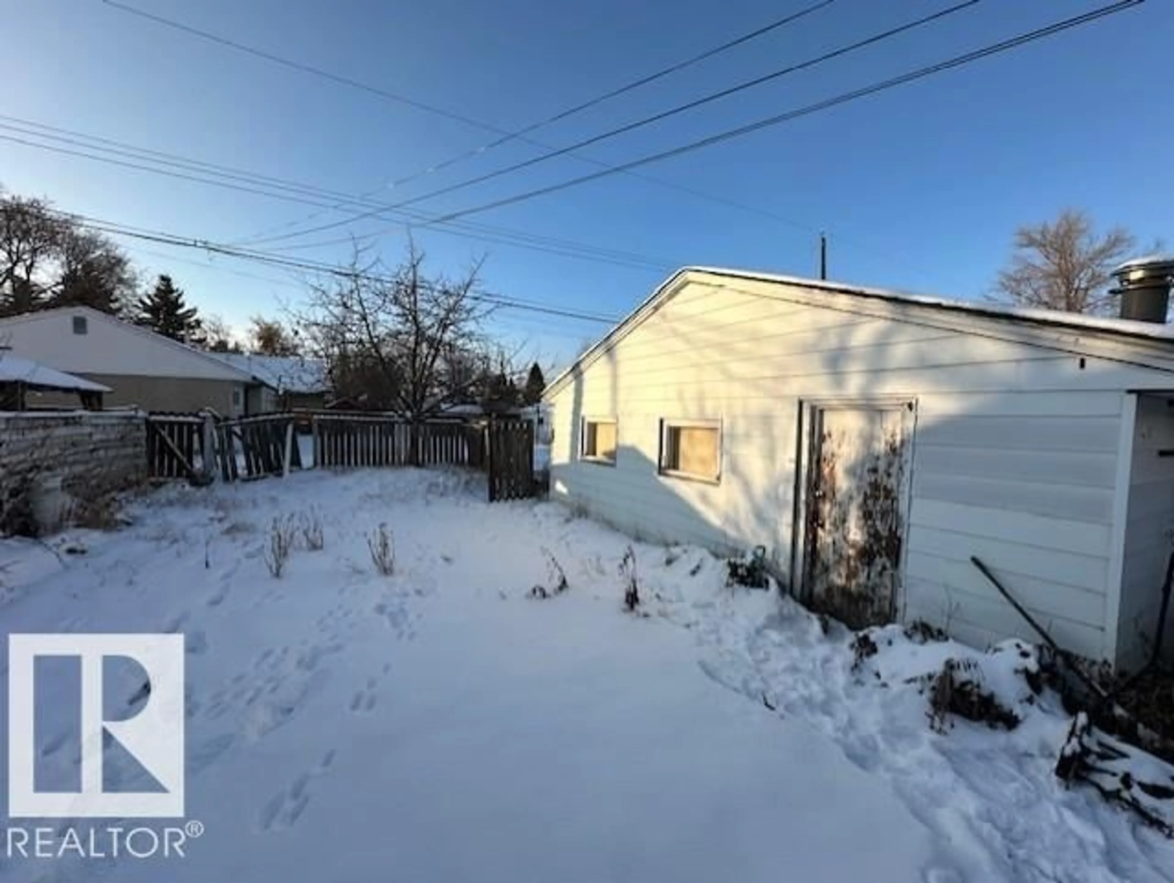 A pic from outside/outdoor area/front of a property/back of a property/a pic from drone, street for NW - 13132 132 ST, Edmonton Alberta T5R1R7