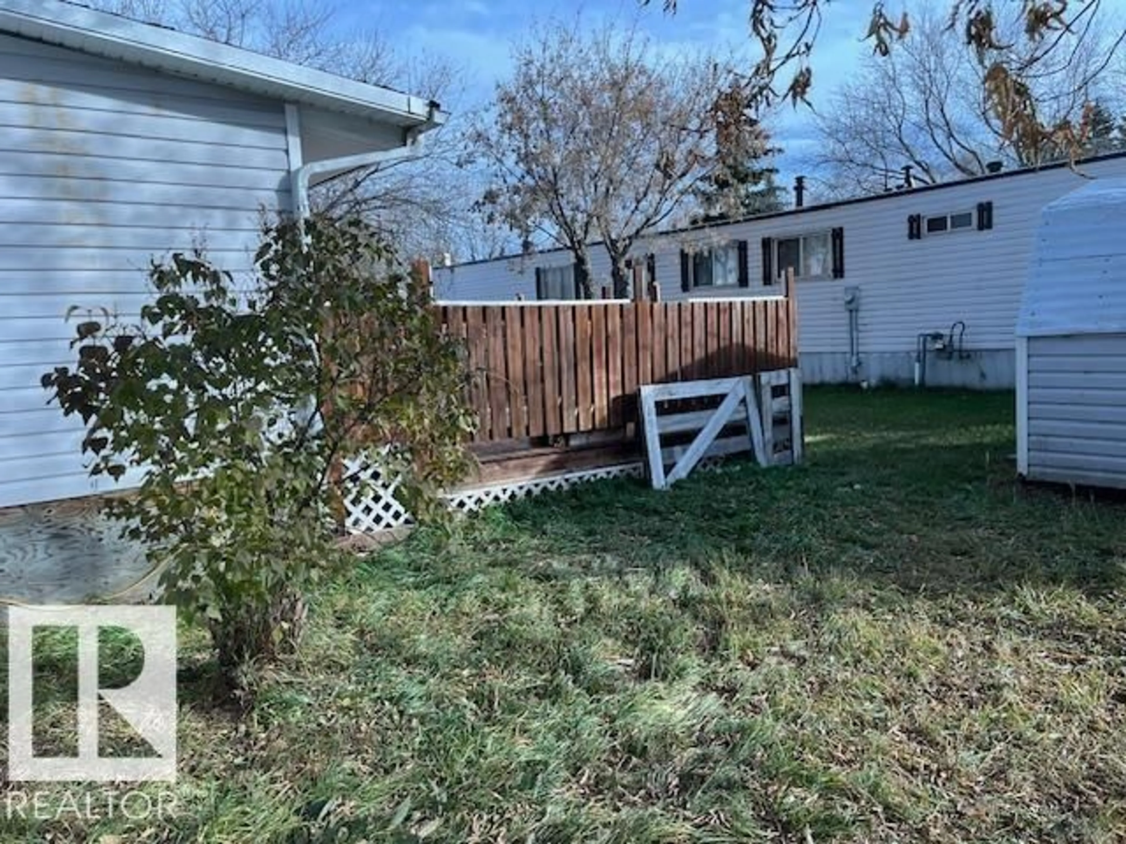 Unknown for 5124 50 ST, Onoway Alberta T0E1V0