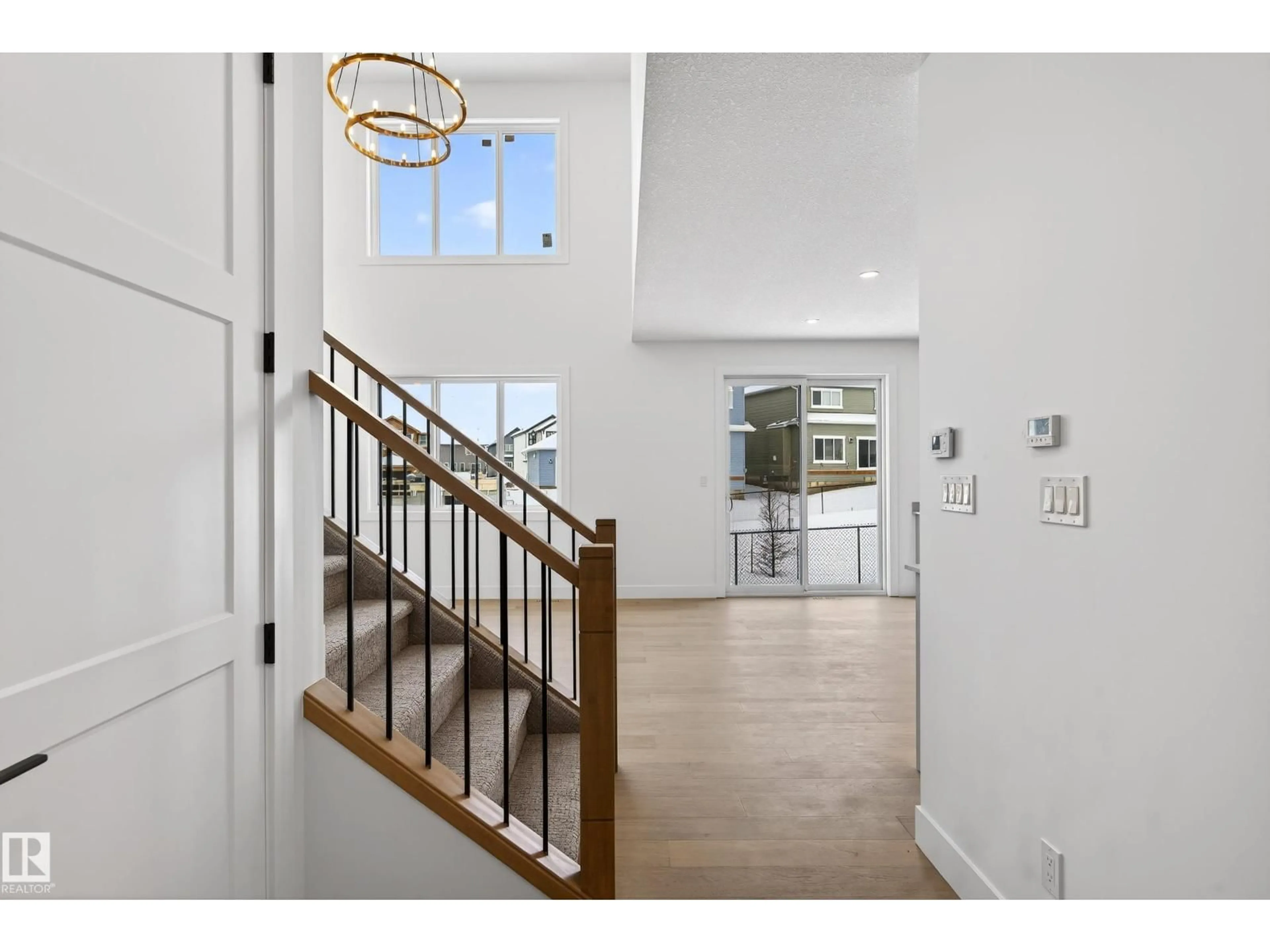 Indoor foyer for 82 BAKER ST, Ardrossan Alberta T8E0B3