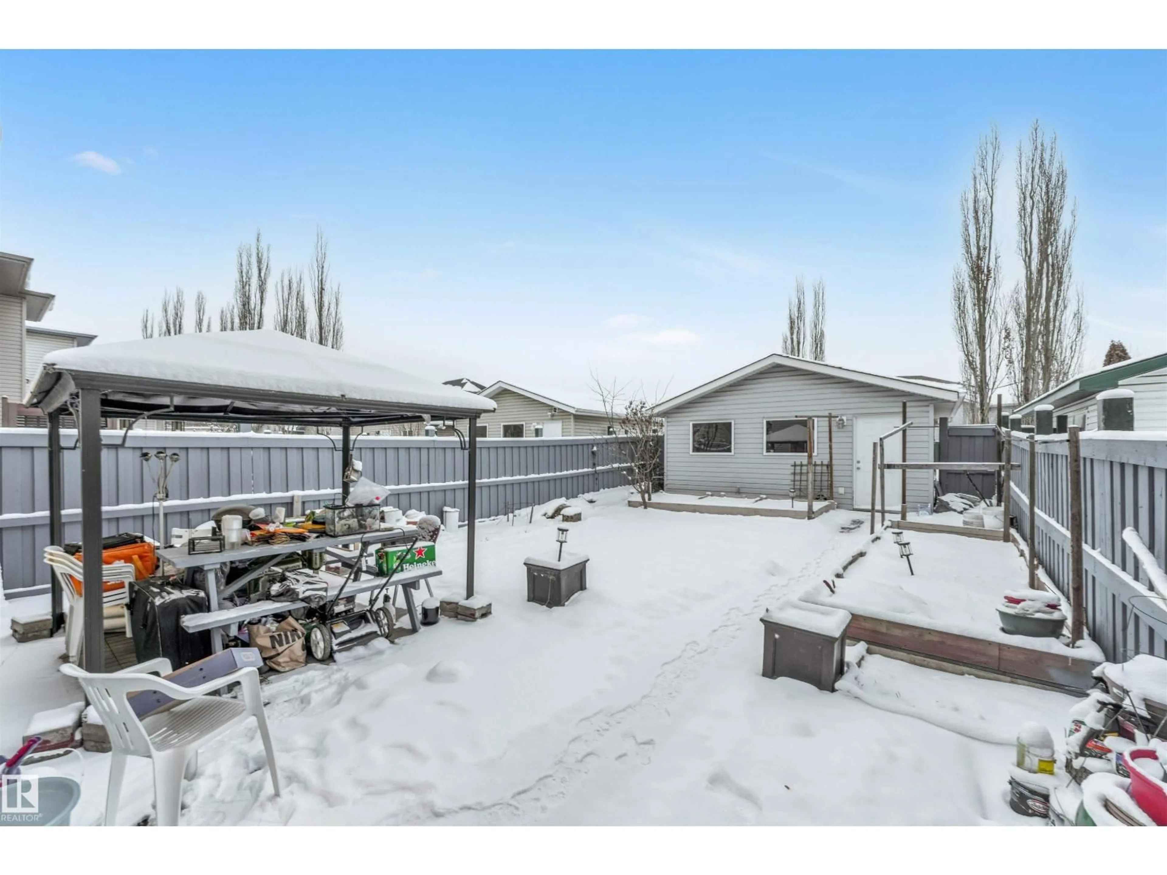 A pic from outside/outdoor area/front of a property/back of a property/a pic from drone, mountain view for 1098 GRANTHAM DR, Edmonton Alberta T5T6L1