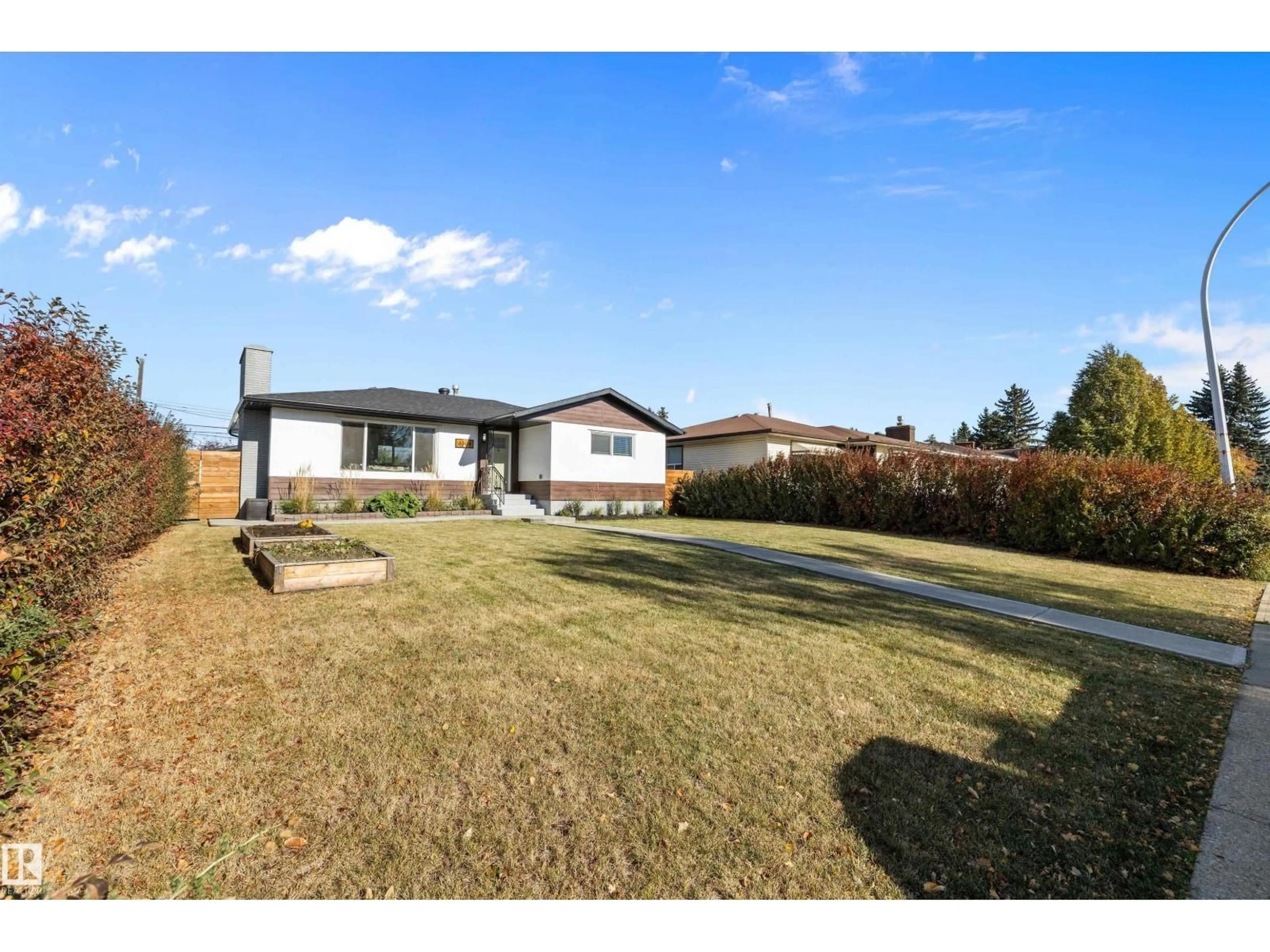 A pic from outside/outdoor area/front of a property/back of a property/a pic from drone, street for 6304 94A AV, Edmonton Alberta T6B0Y8