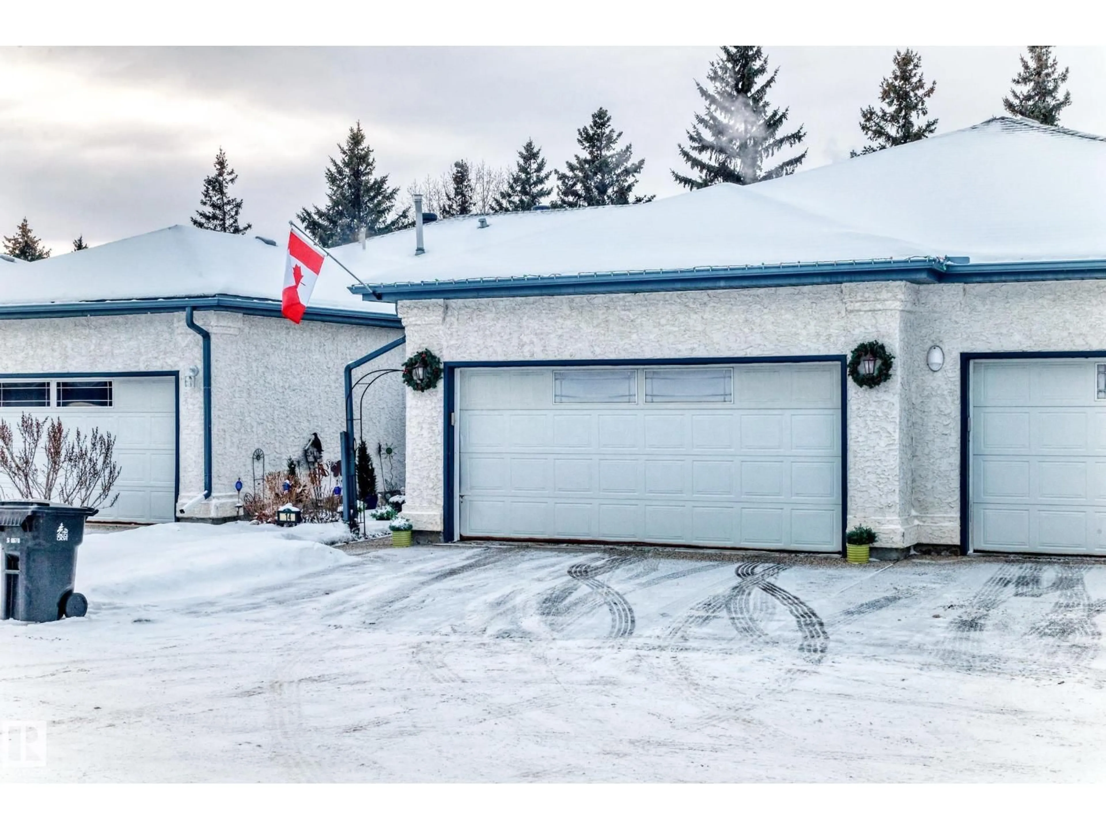 Indoor garage for 14 LINKSIDE PL, Spruce Grove Alberta T7X3C5