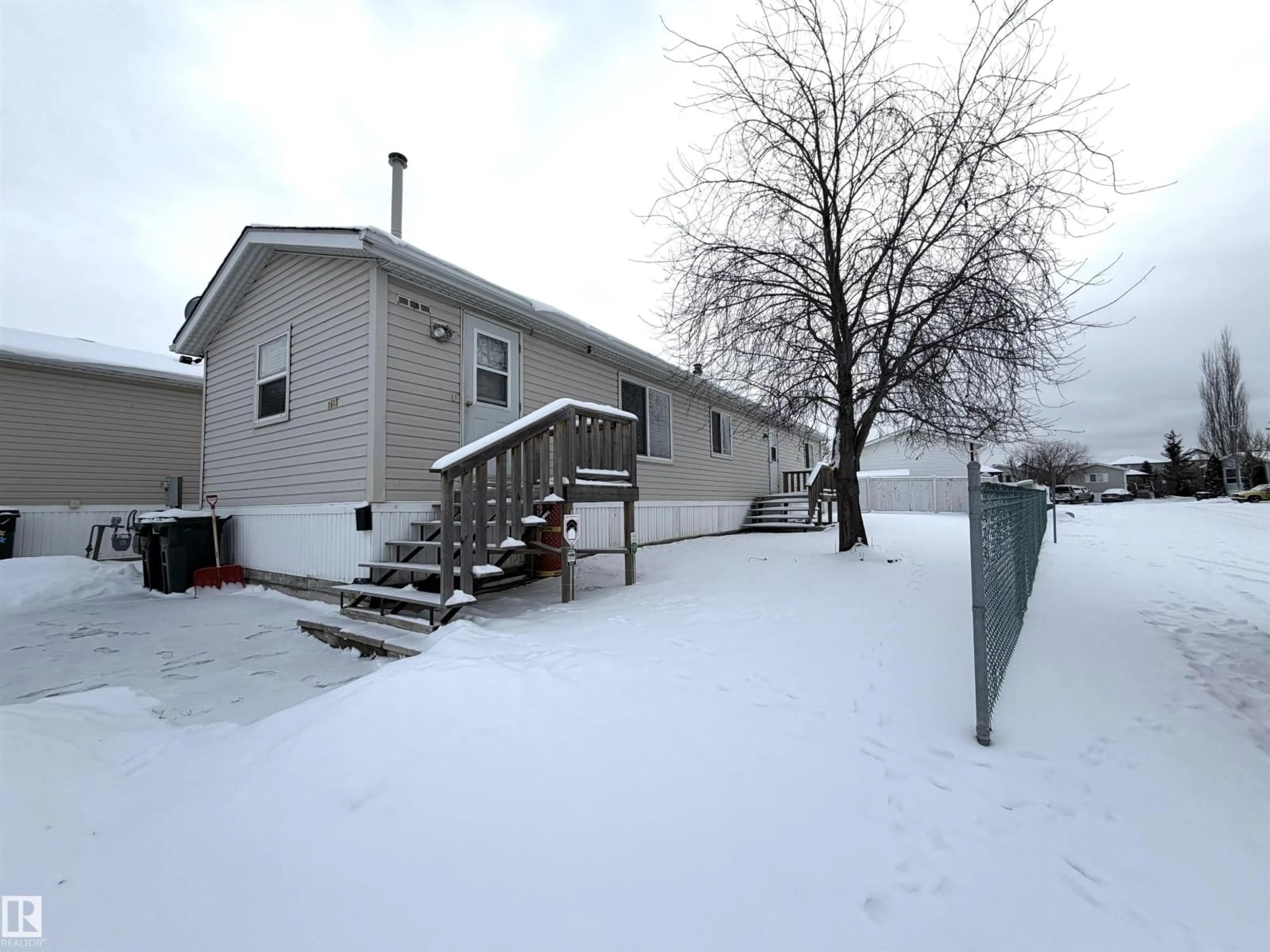 Unknown for 1613 JUBILEE CRESCENT, Sherwood Park Alberta T8H2J3