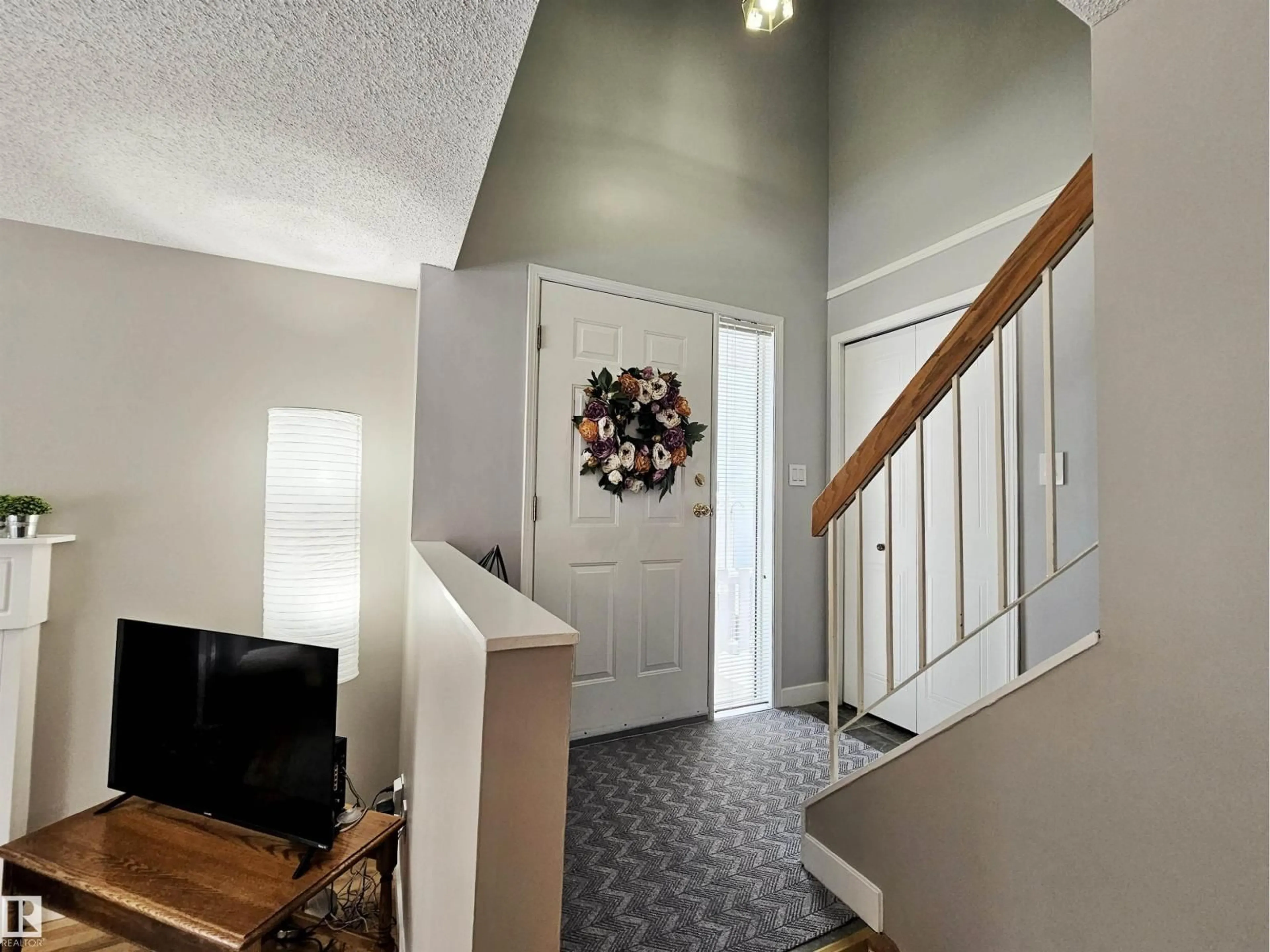 Indoor entryway for 35 - 10 GARDEN RD, St. Albert Alberta T8N5W2