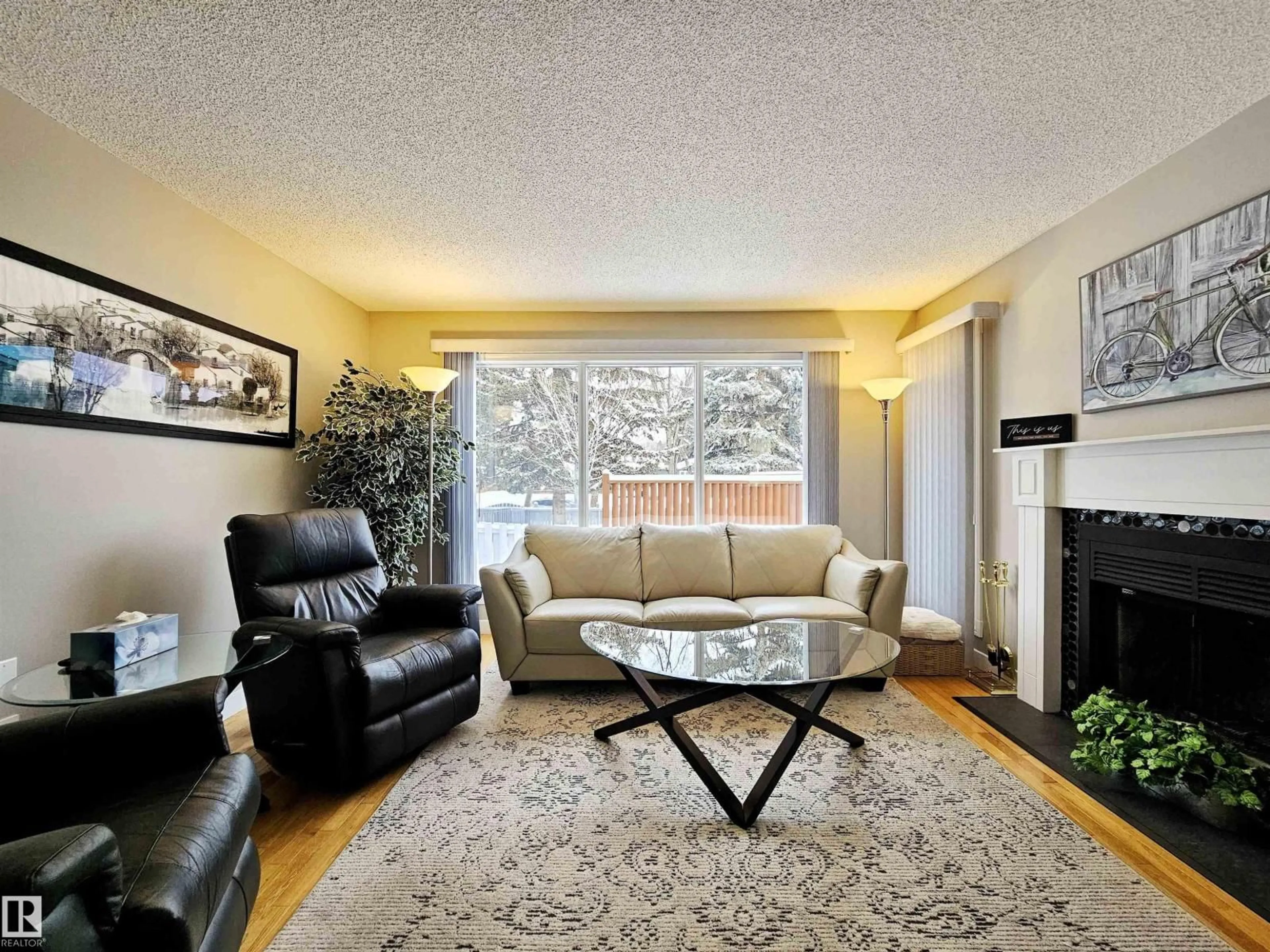 Living room with furniture, unknown for 35 - 10 GARDEN RD, St. Albert Alberta T8N5W2