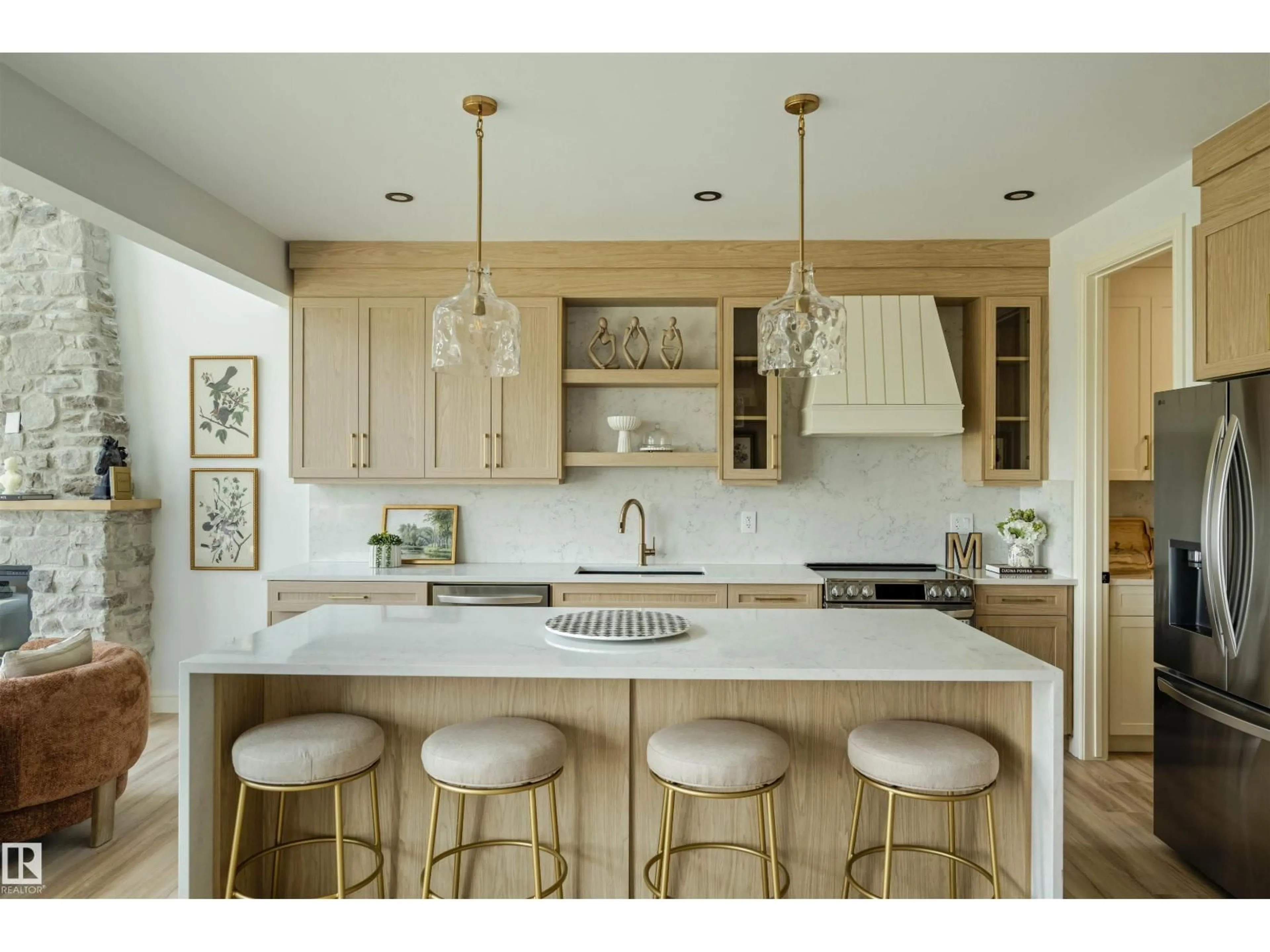 Contemporary kitchen, unknown for 3304 CHICKADEE DR, Edmonton Alberta T5V1R5