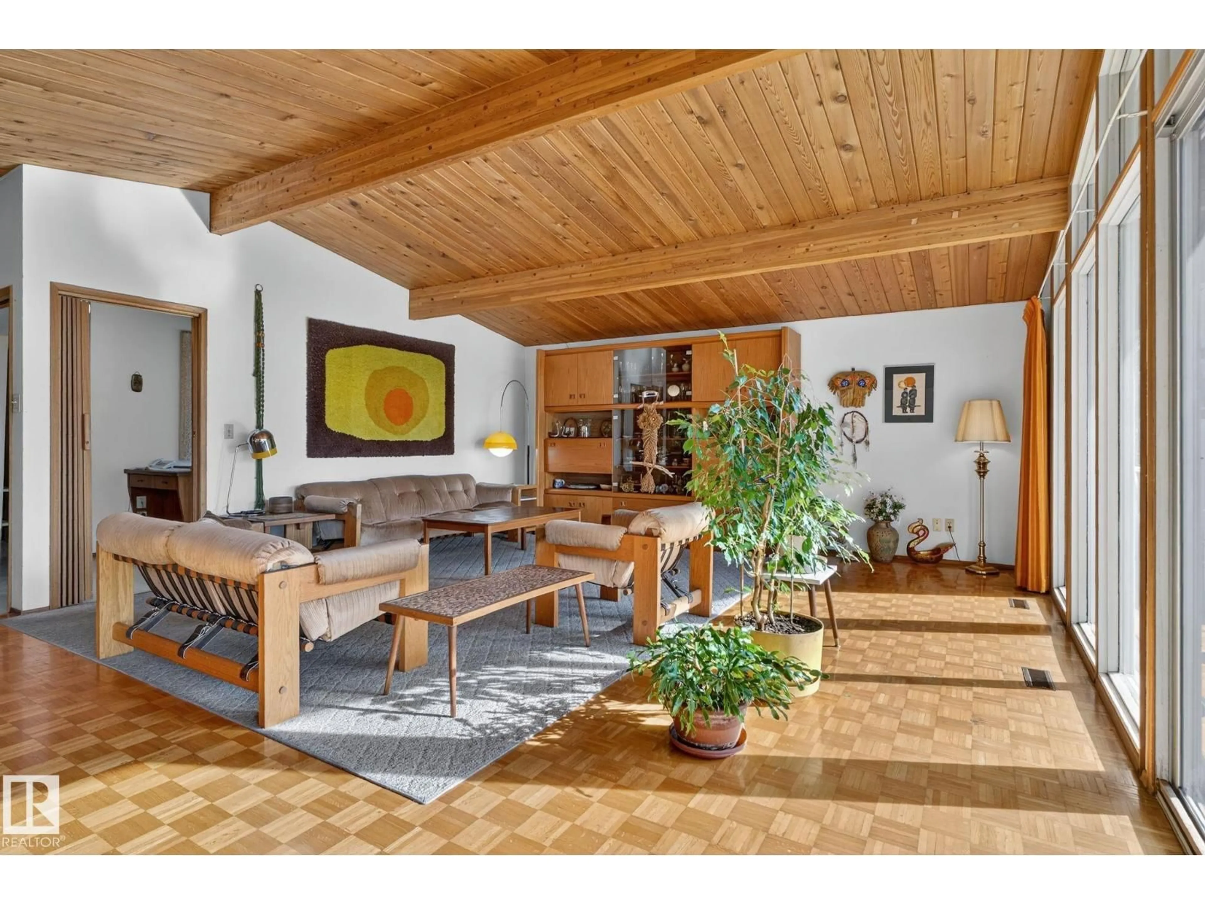 Unknown for 9937 82 ST, Edmonton Alberta T6A3L9