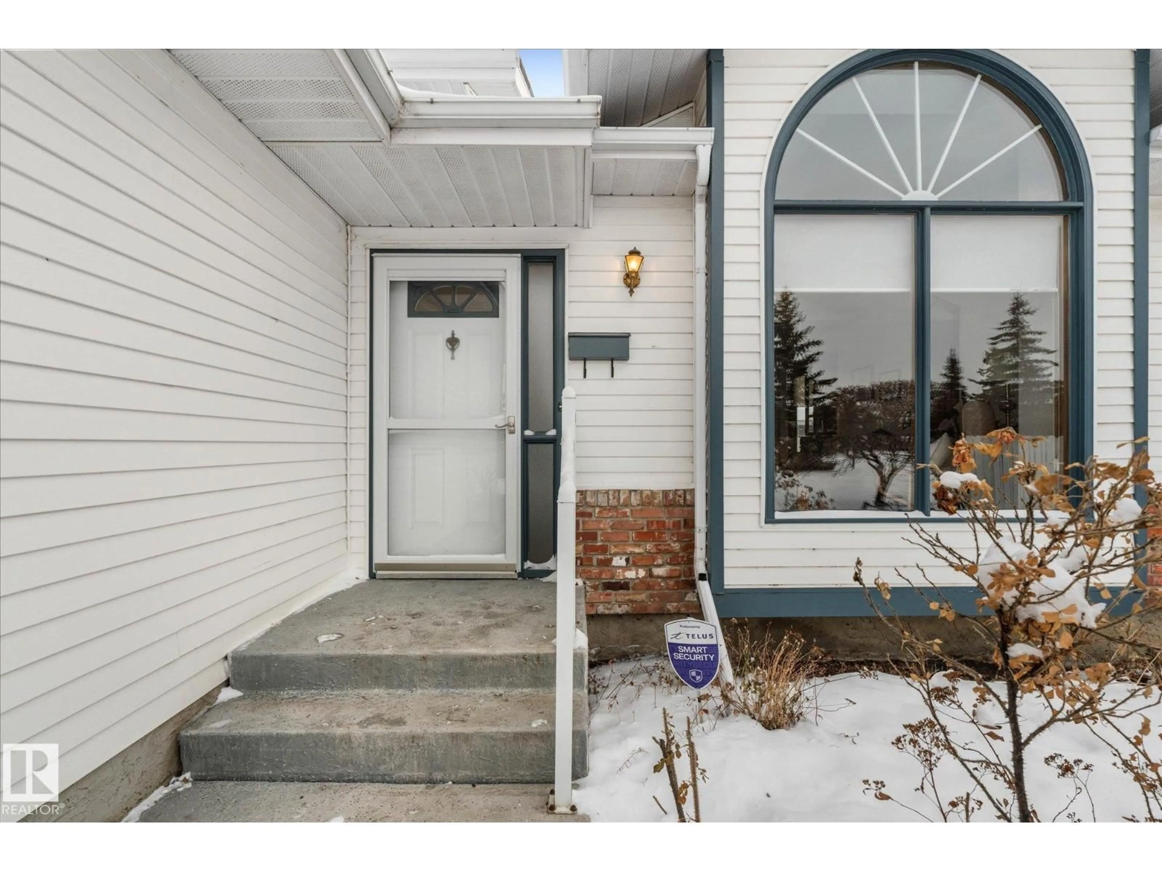 Indoor entryway for 58 MCKEAN WY, Spruce Grove Alberta T7X2S1