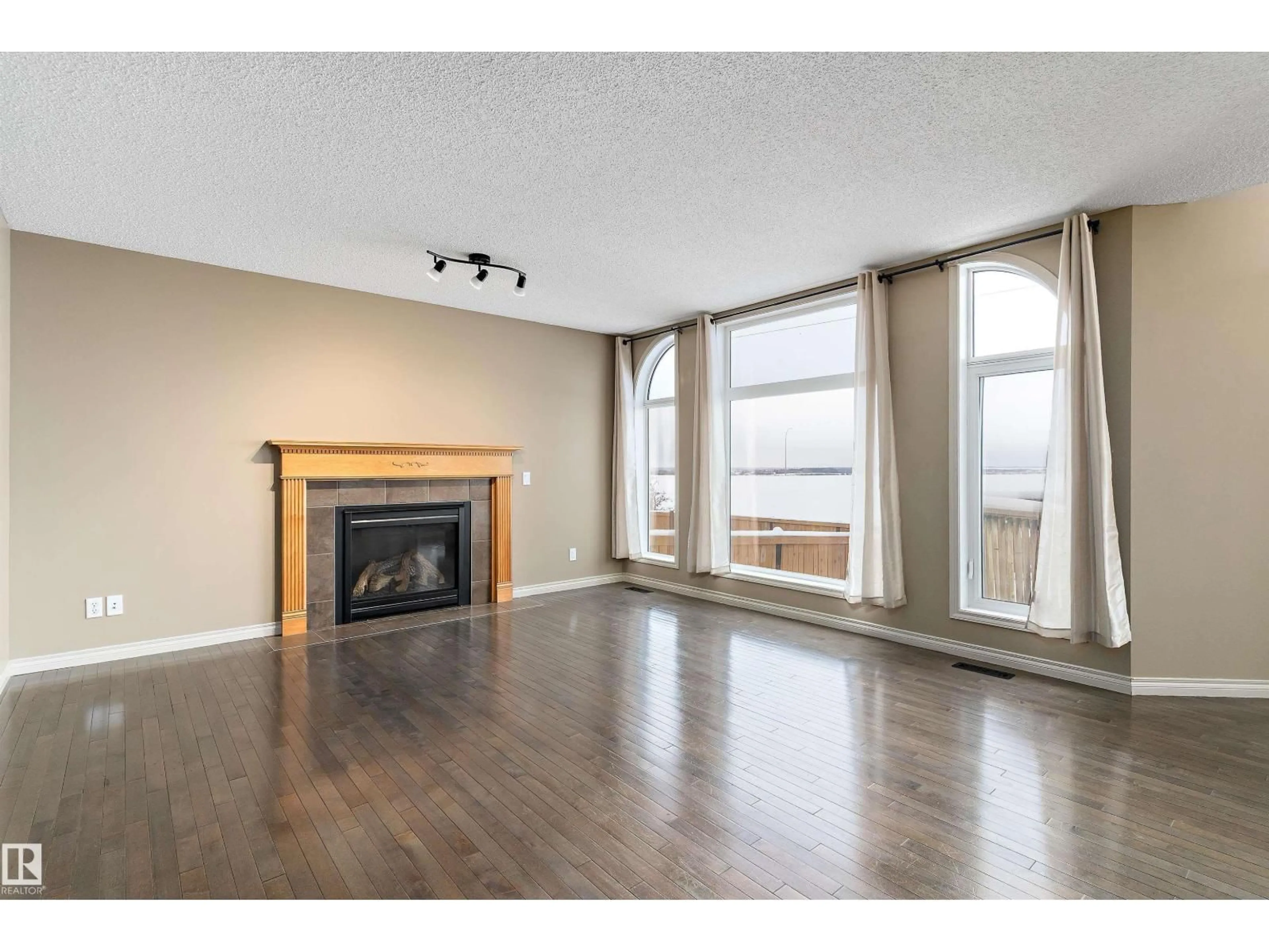 Unknown for 72 NAPOLEON CR, St. Albert Alberta T8N3L6