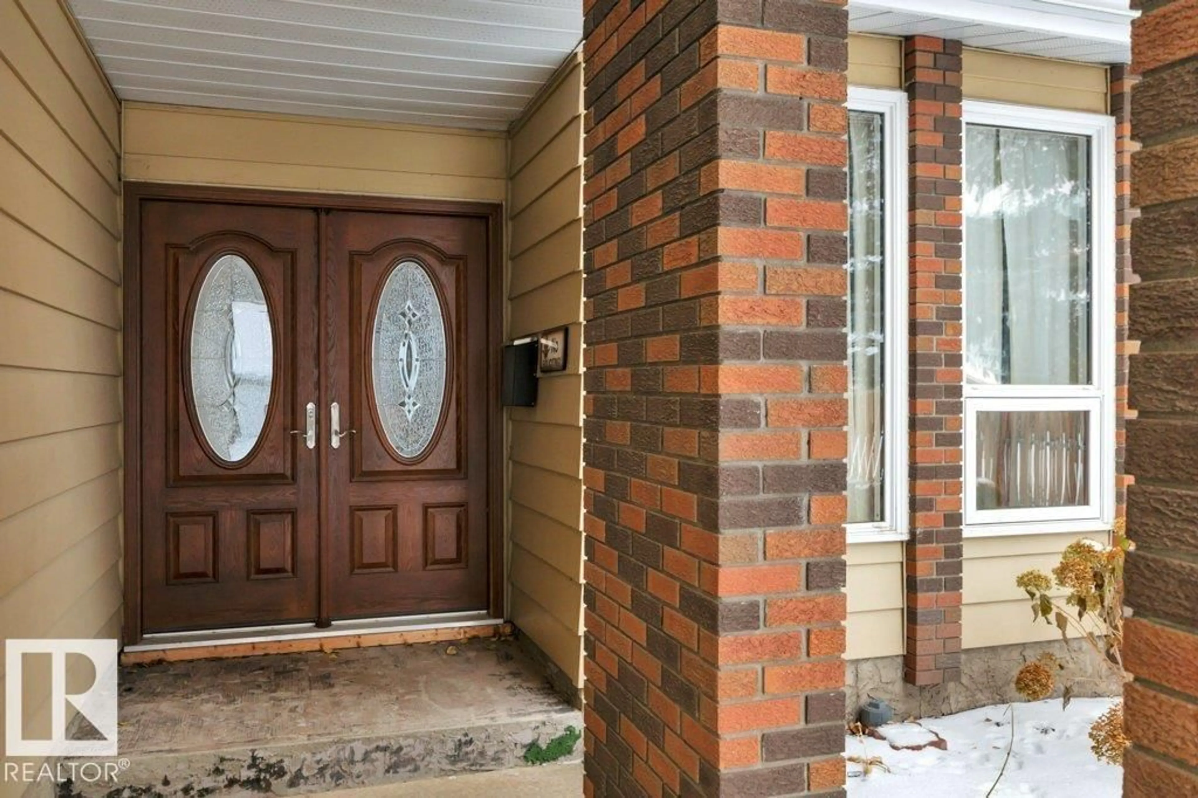 Indoor foyer for NW - 9816 181 ST, Edmonton Alberta T5T3H9