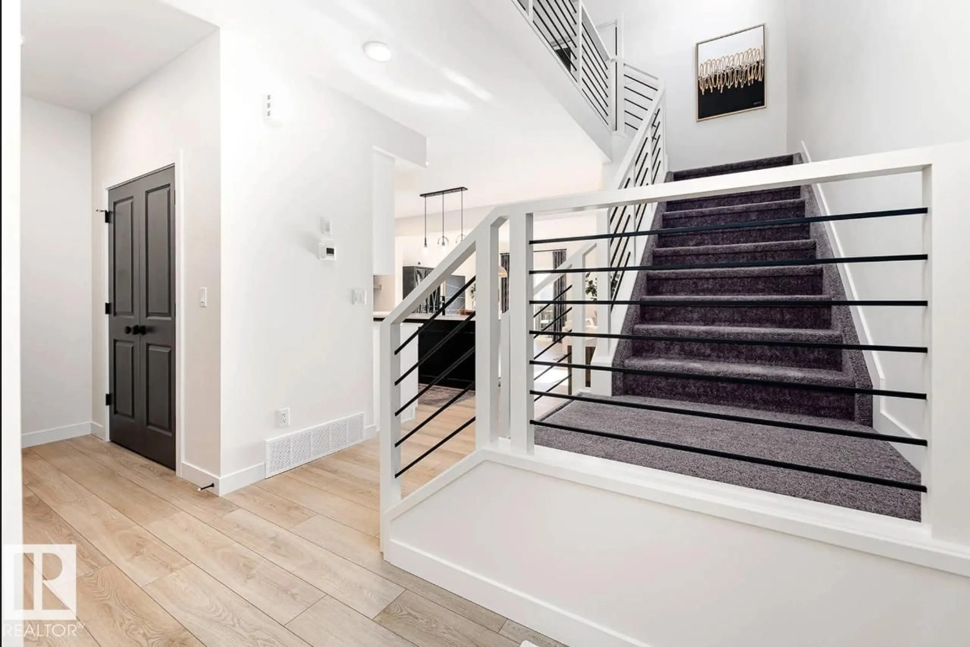 Stairs for 22518 87A AV, Edmonton Alberta T5T7Y6