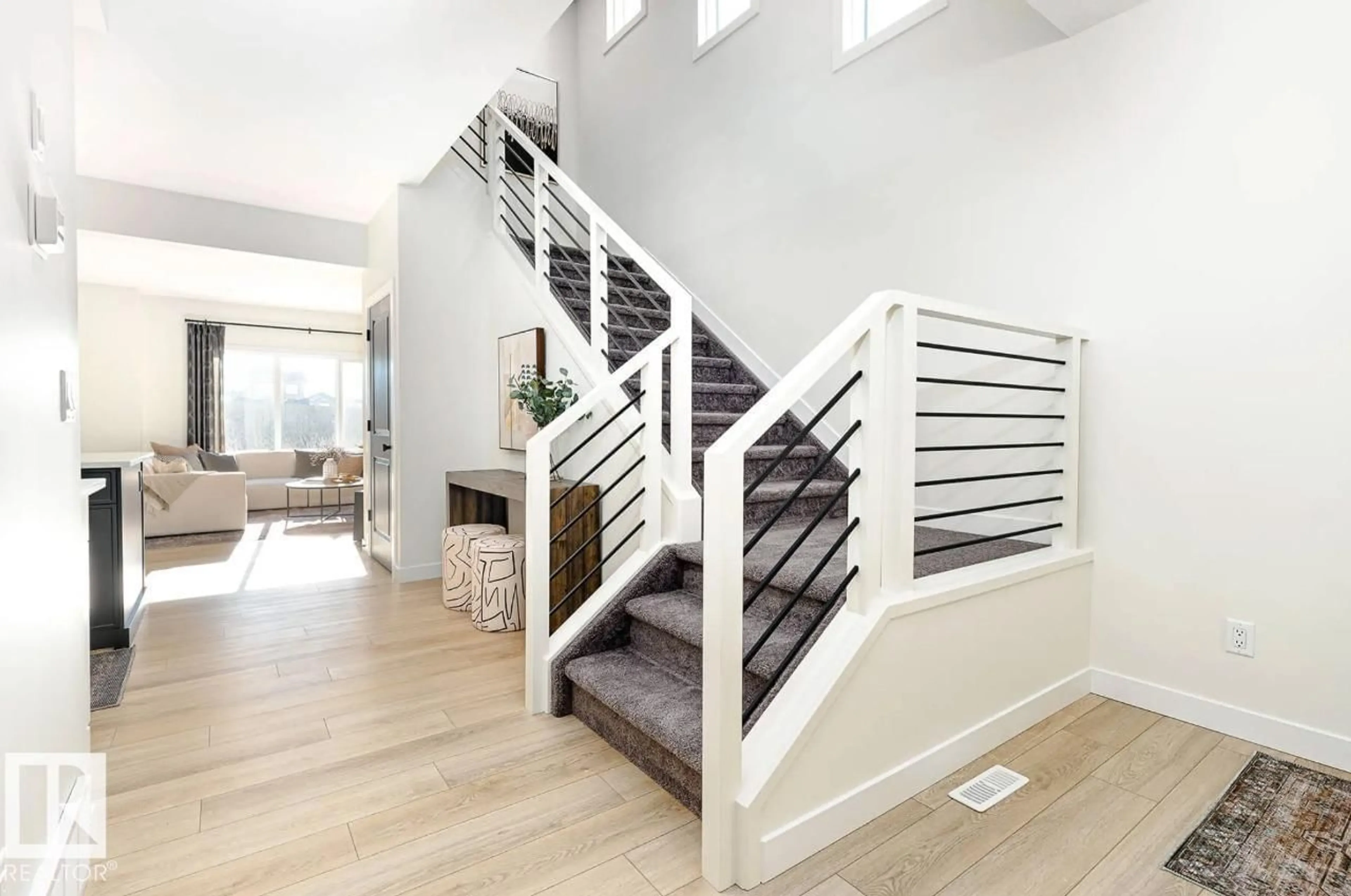 Stairs for 22518 87A AV, Edmonton Alberta T5T7Y6