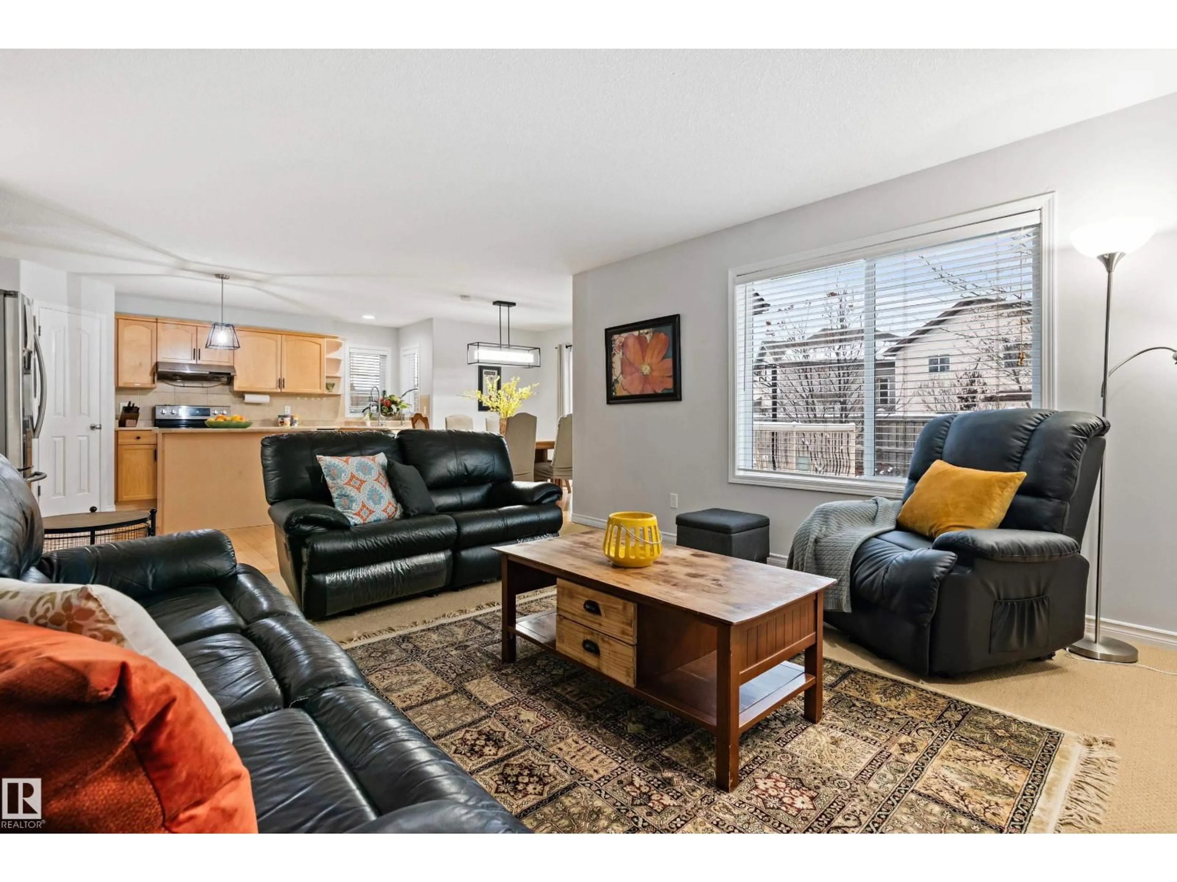 Living room with furniture, unknown for 20432 50 AV, Edmonton Alberta T6M2Z8