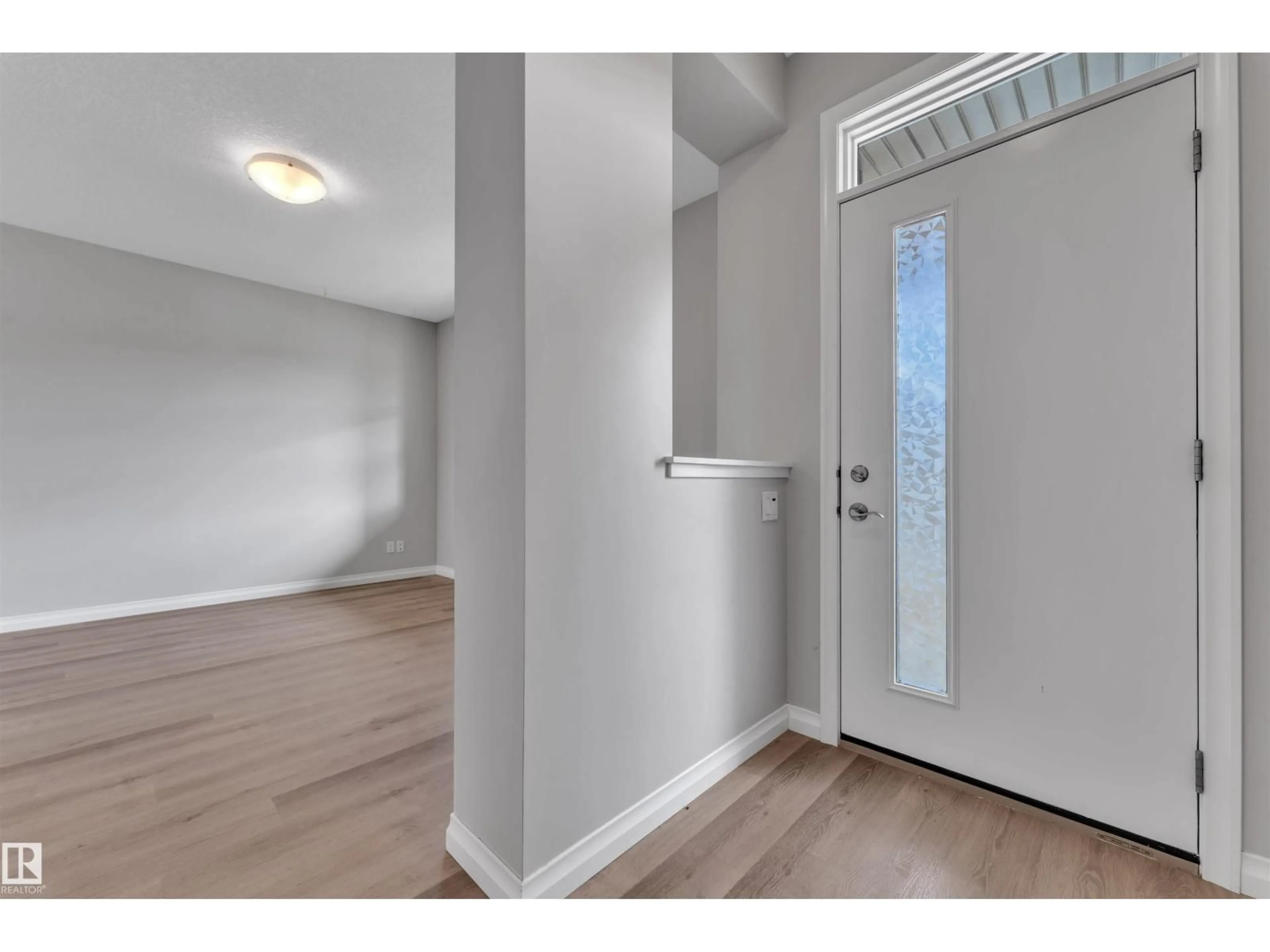 Indoor entryway for 176 CHARLESWORTH DR, Edmonton Alberta T6X2W5