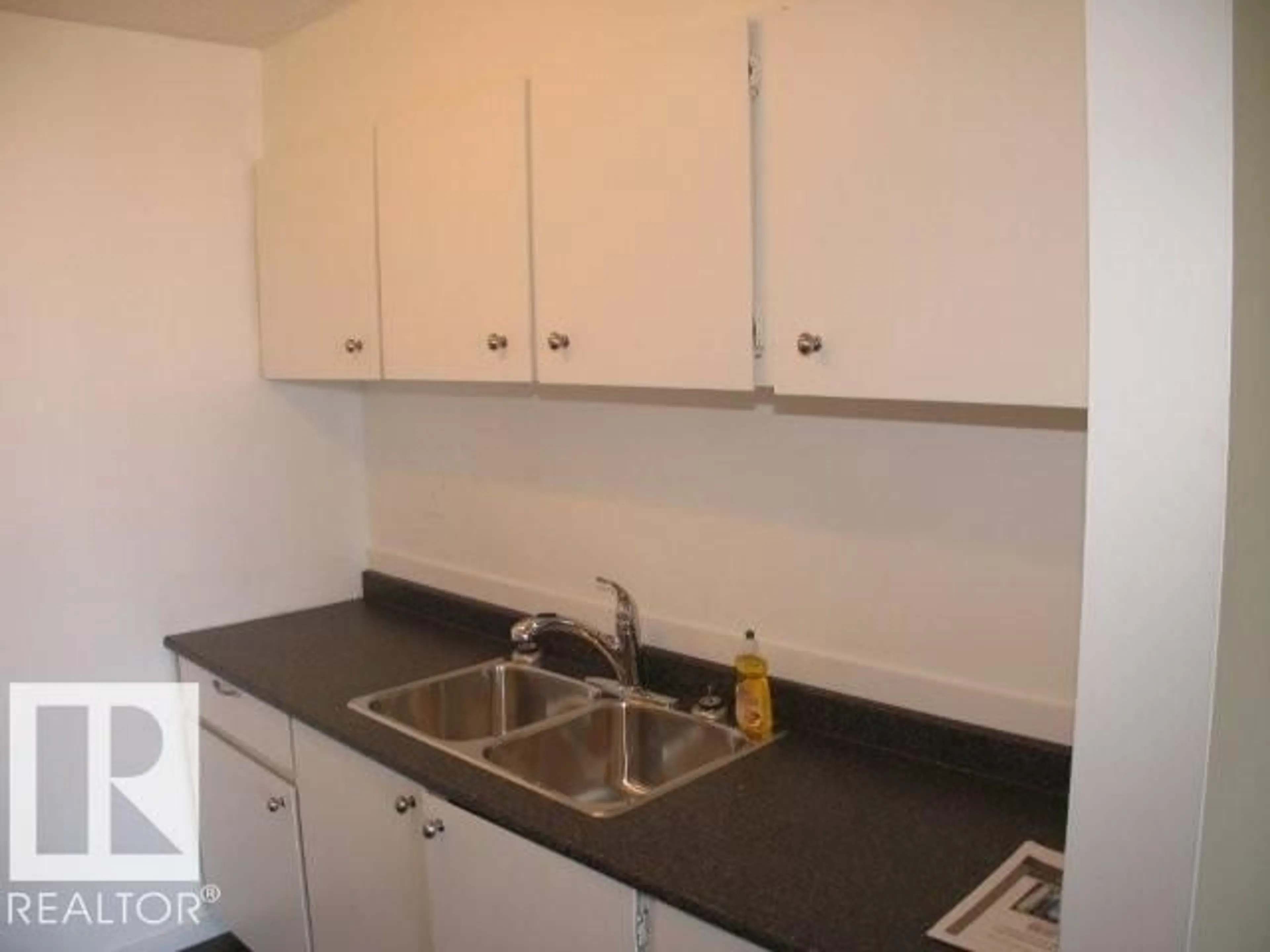 Standard kitchen, unknown for 120 8745 165 ST, Edmonton Alberta T5R2R7