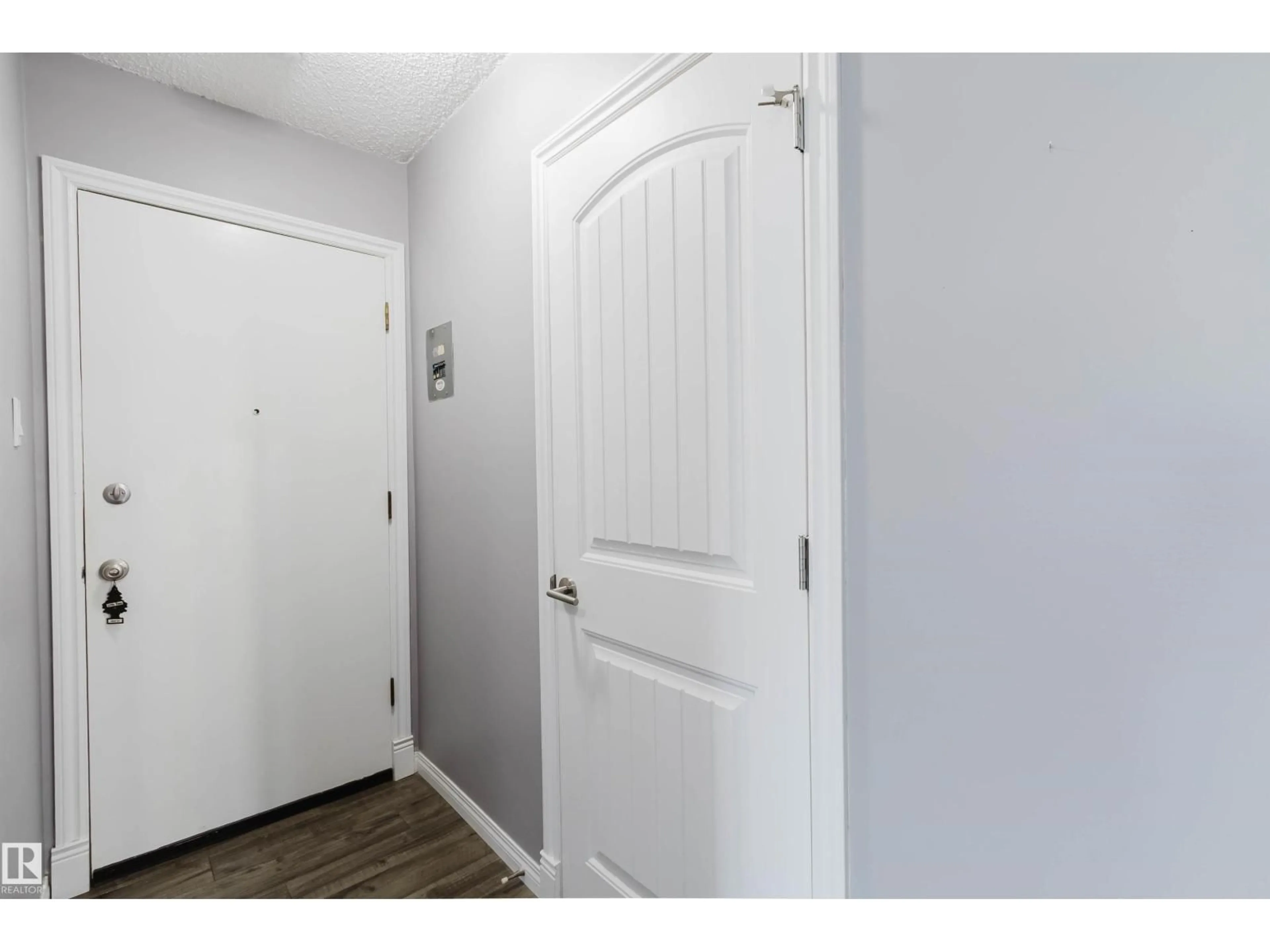 Indoor entryway for #307 - 10140 151 ST NW, Edmonton Alberta T5P1T4