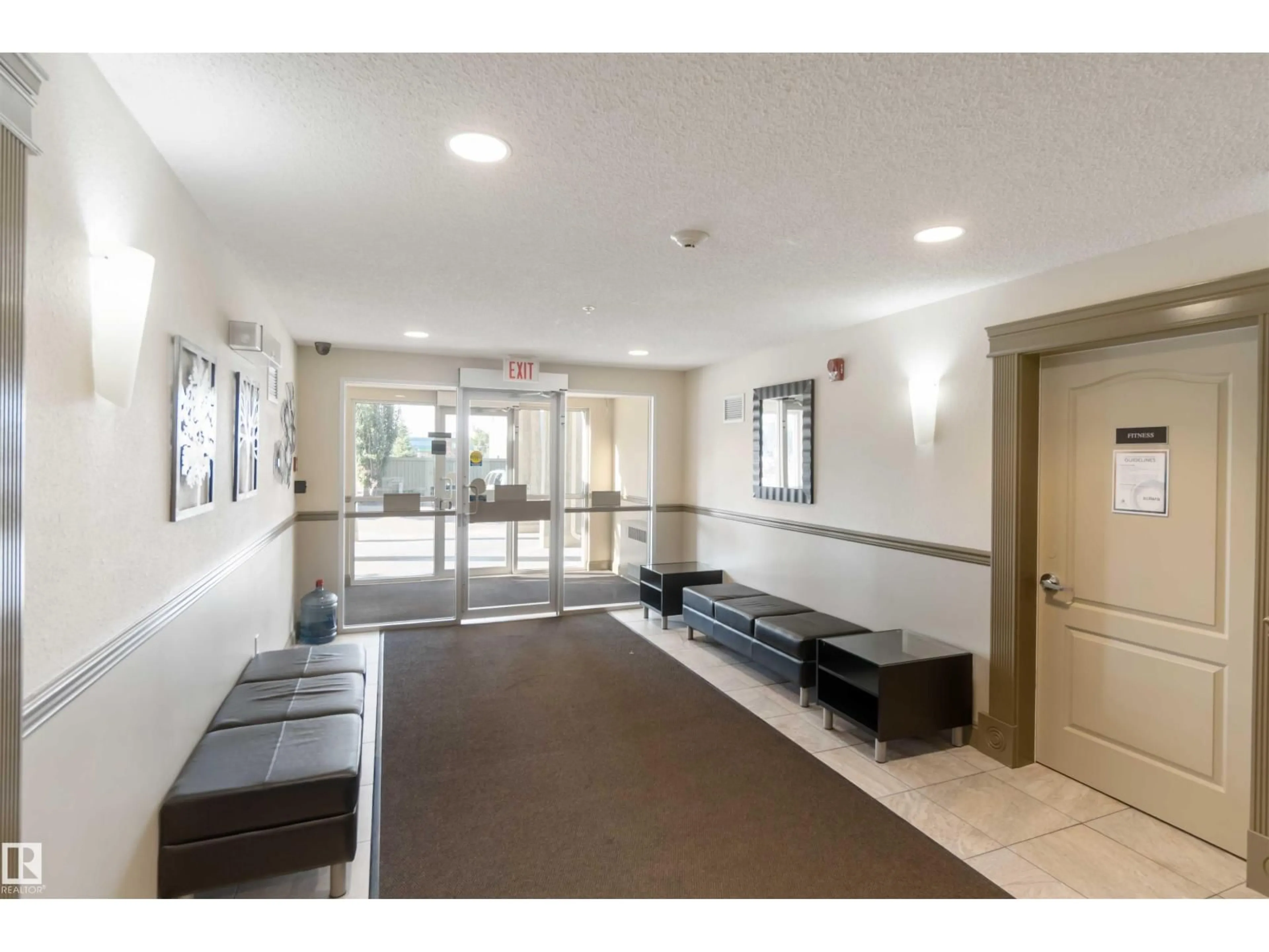 Indoor foyer for #214 - 12660 142 AV, Edmonton Alberta T5X0J5