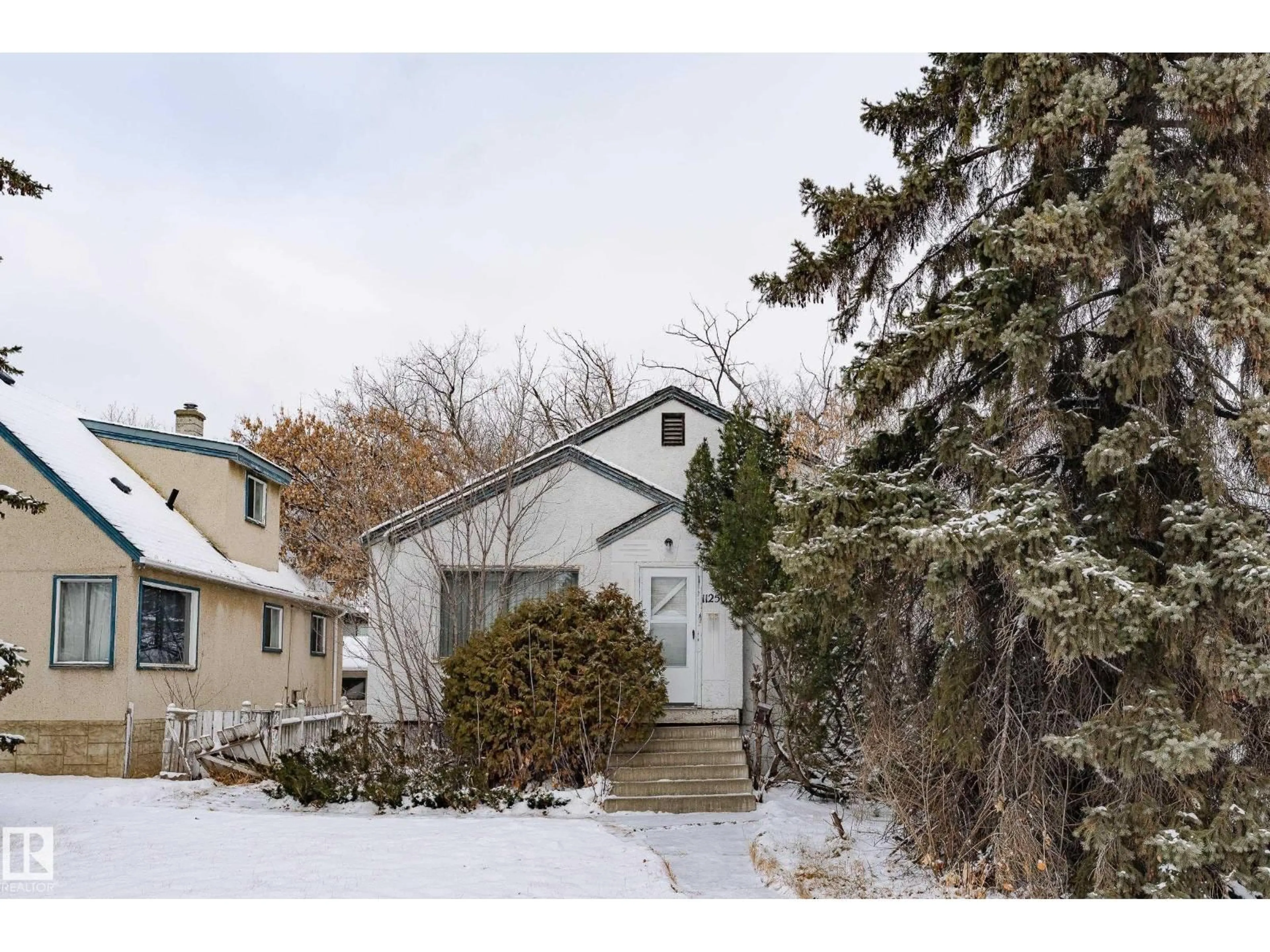 Unknown for 11250 72 AV, Edmonton Alberta T6G0B5