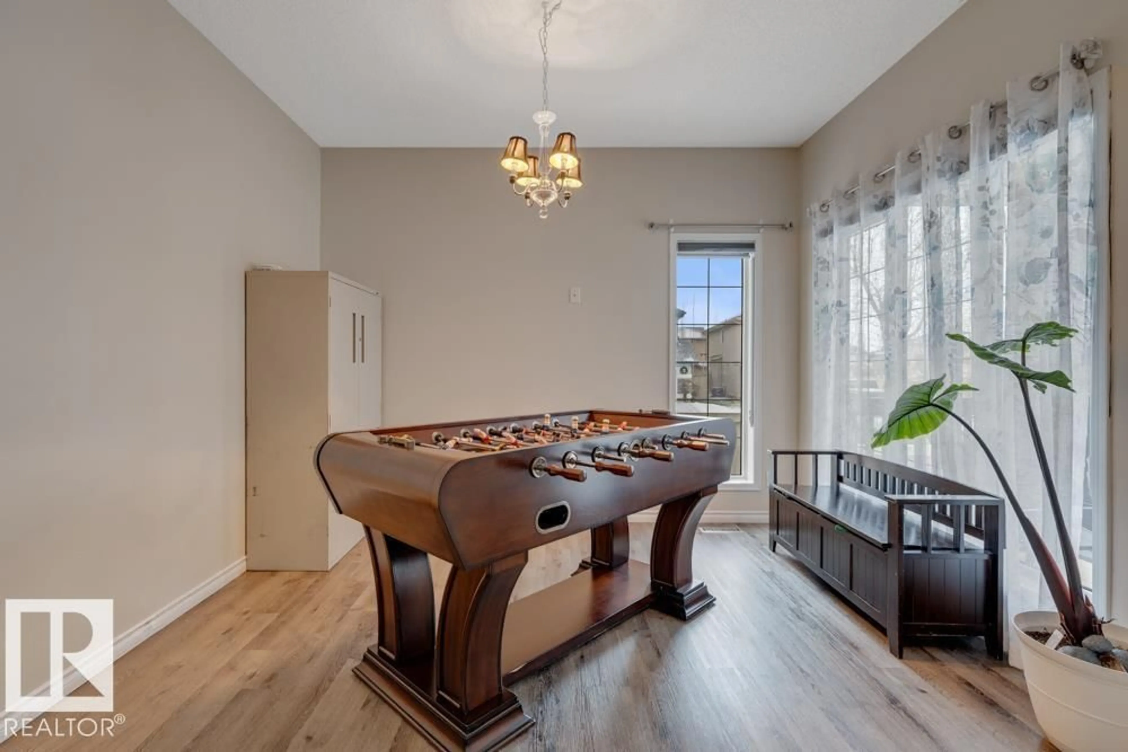 Dining room, wood/laminate floor for 89 ERIN RIDGE DR, St. Albert Alberta T8N2B8