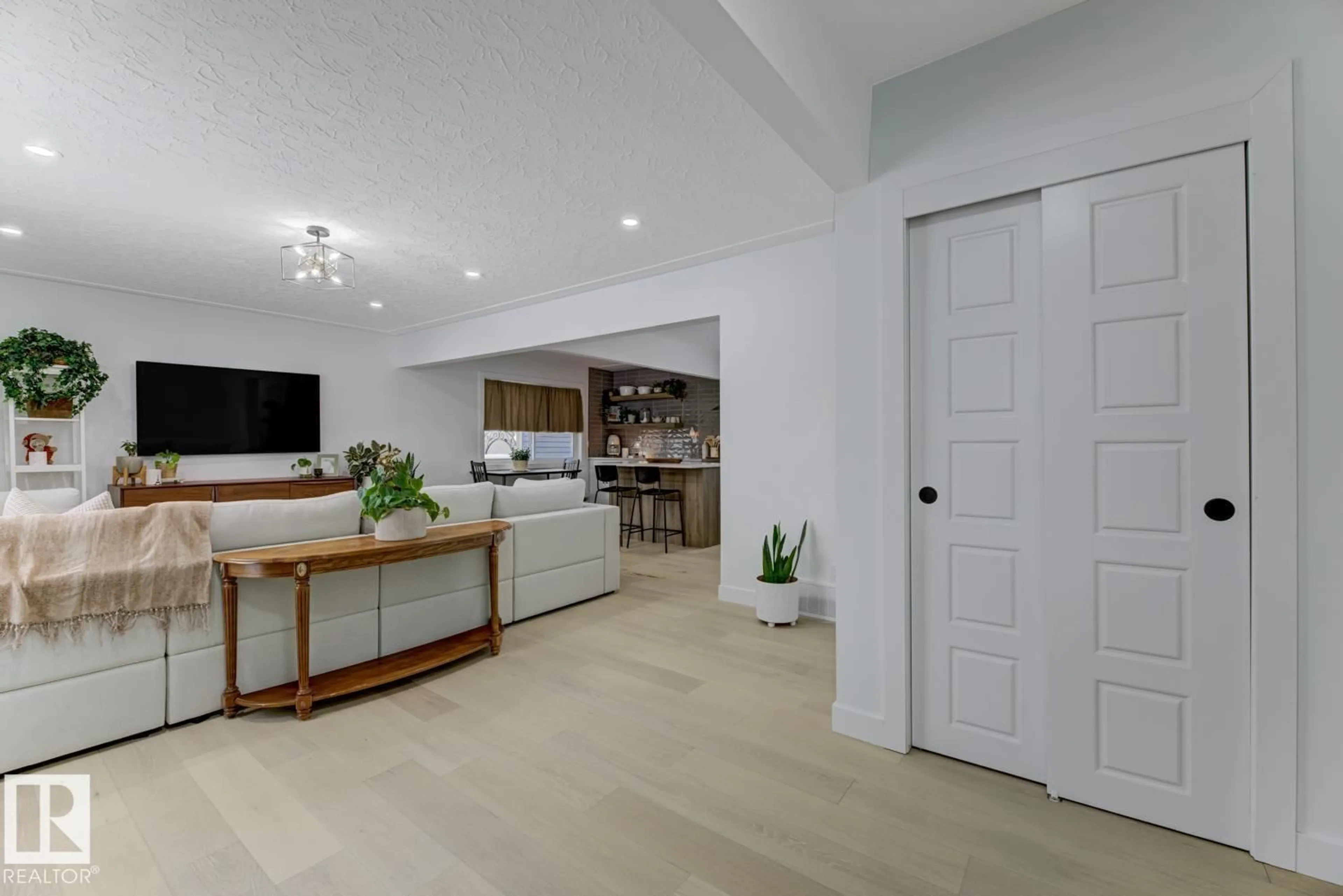 Open concept kitchen, unknown for NW - 6823 98 AV, Edmonton Alberta T6A0A6