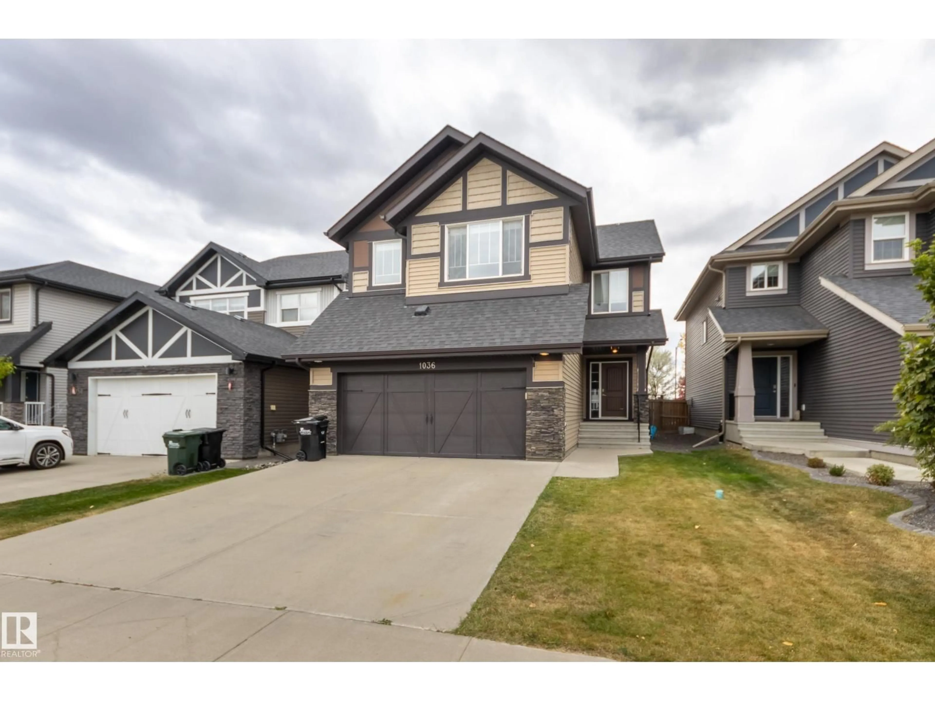 Home with vinyl exterior material, street for 1036 ALLENDALE CR, Sherwood Park Alberta T8H0X7