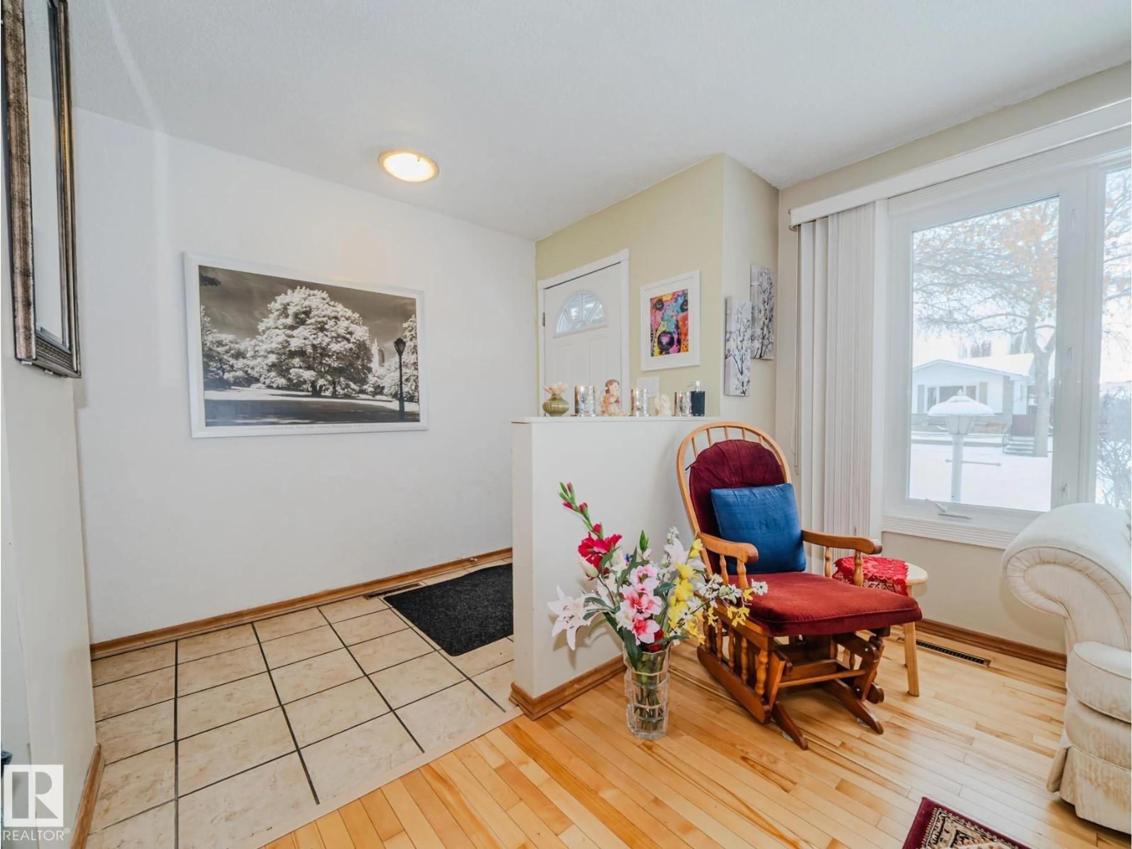 Unknown for 15212 60 ST, Edmonton Alberta T5A1Z7