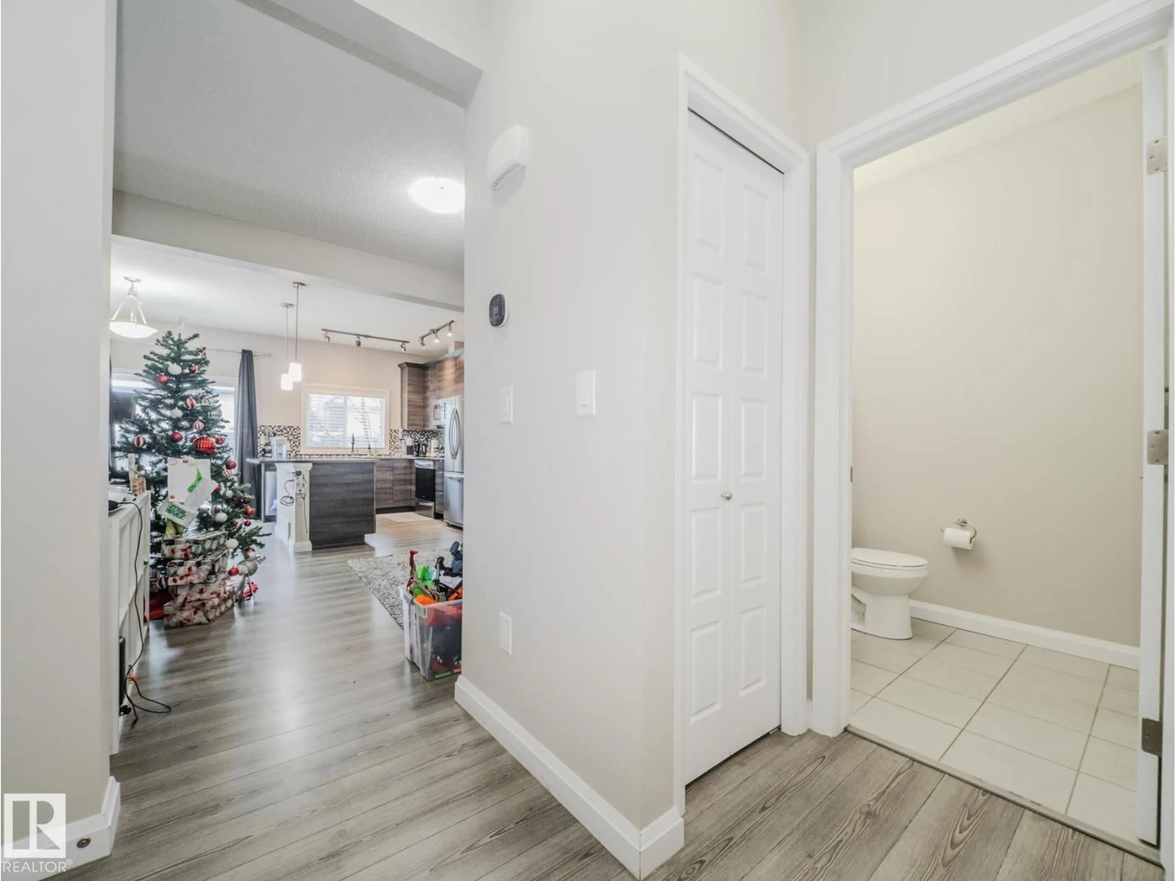 Indoor entryway for #14 - 3710 ALLAN DR, Edmonton Alberta T6W2C4