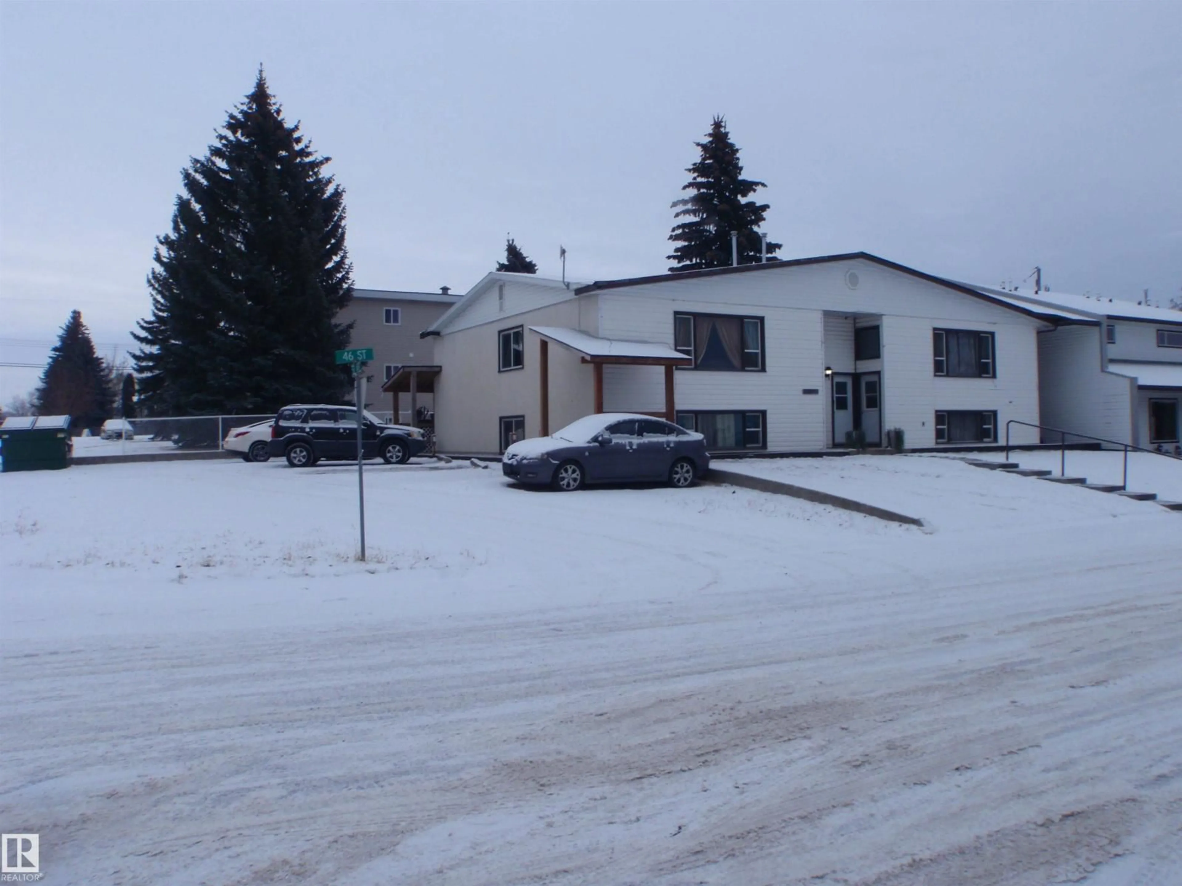 Unknown for 5129 46 ST, Barrhead Alberta T7N1H8