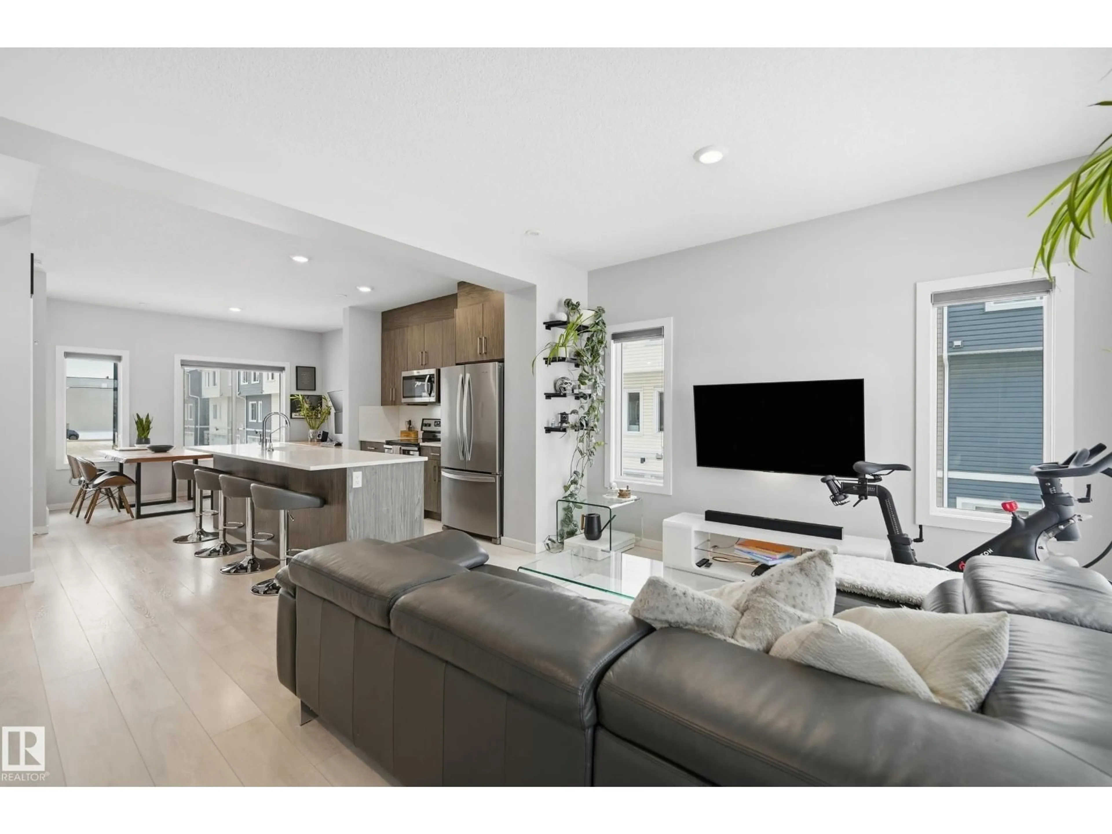 Open concept kitchen, unknown for 23 215 SADDLEBACK RD, Edmonton Alberta T6J5T6