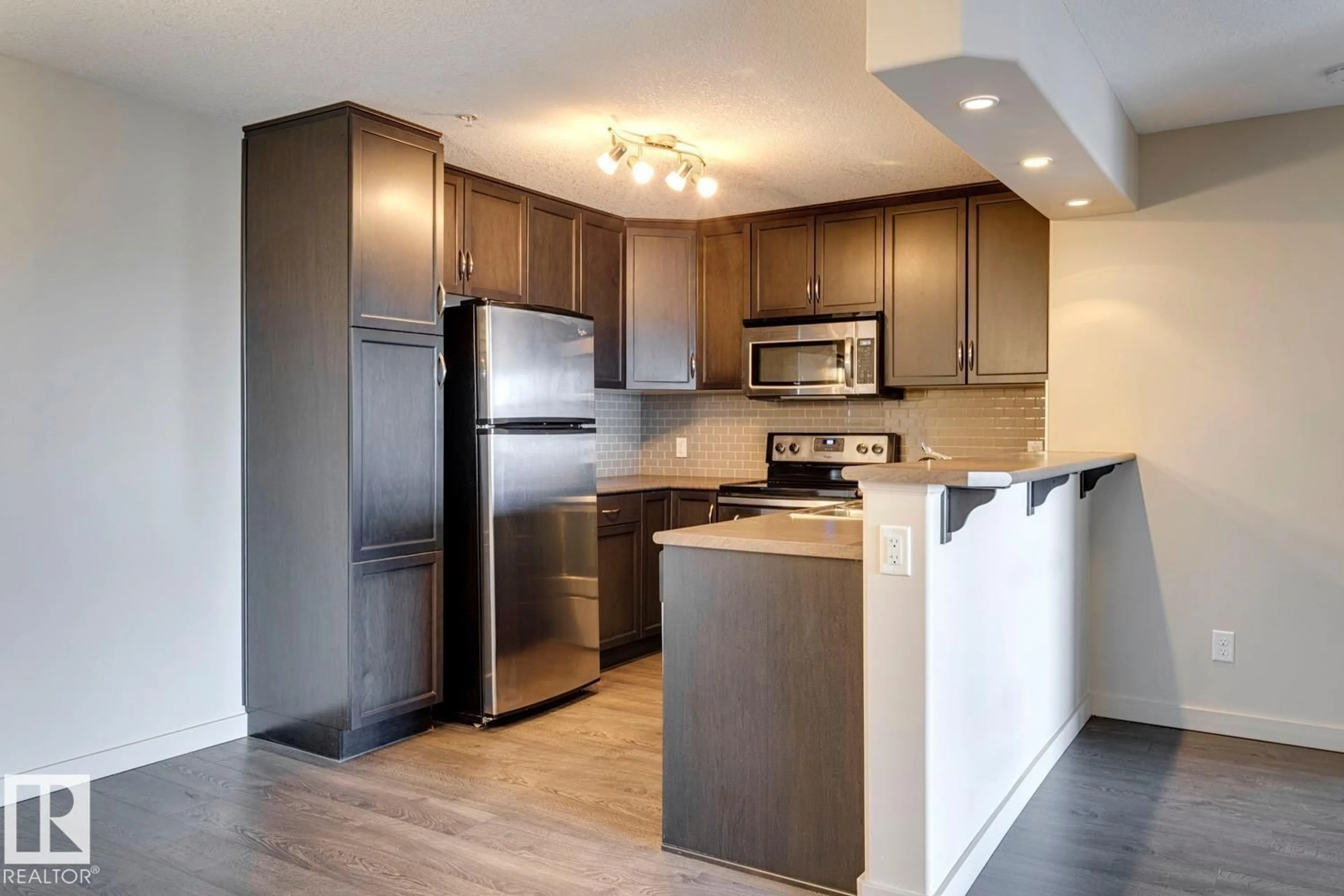 Standard kitchen, wood/laminate floor for #254 - 11517 ELLERSLIE RD, Edmonton Alberta T6W2A9