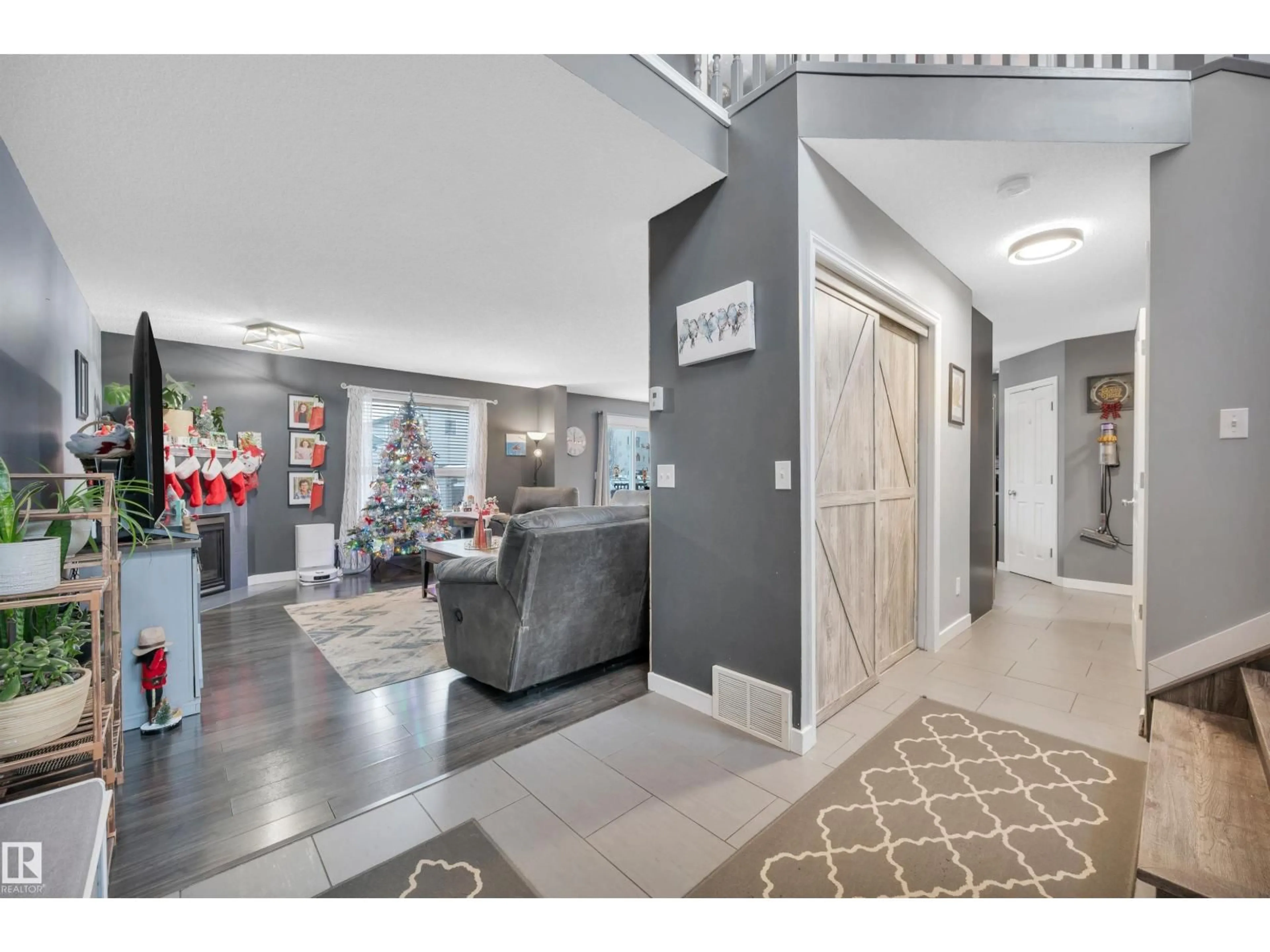 Indoor entryway for 27 DOUGLAS CR, Leduc Alberta T9E8P4