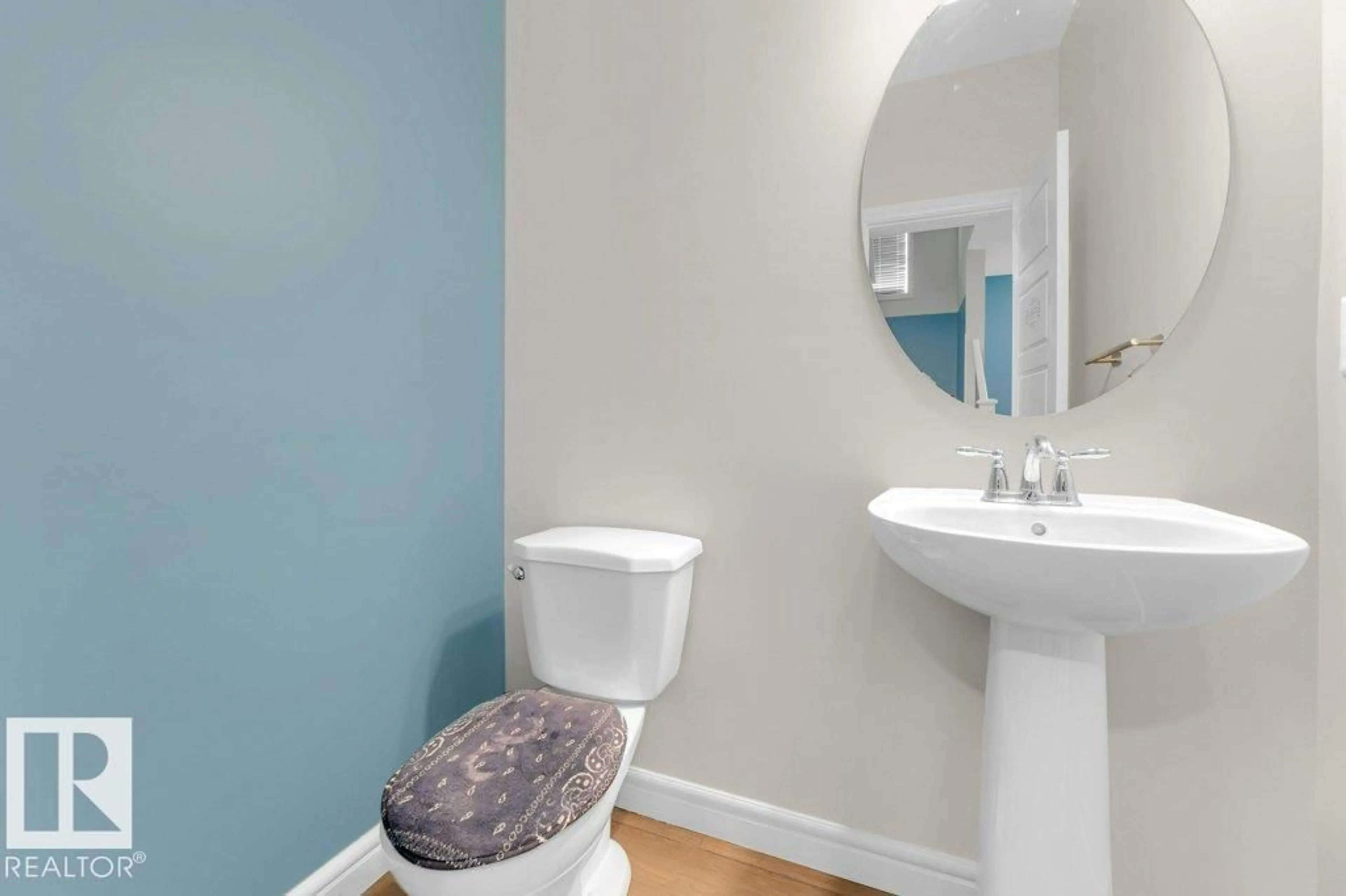 Standard bathroom, unknown for 4610 KINSELLA LANDING, Edmonton Alberta T6W4K1